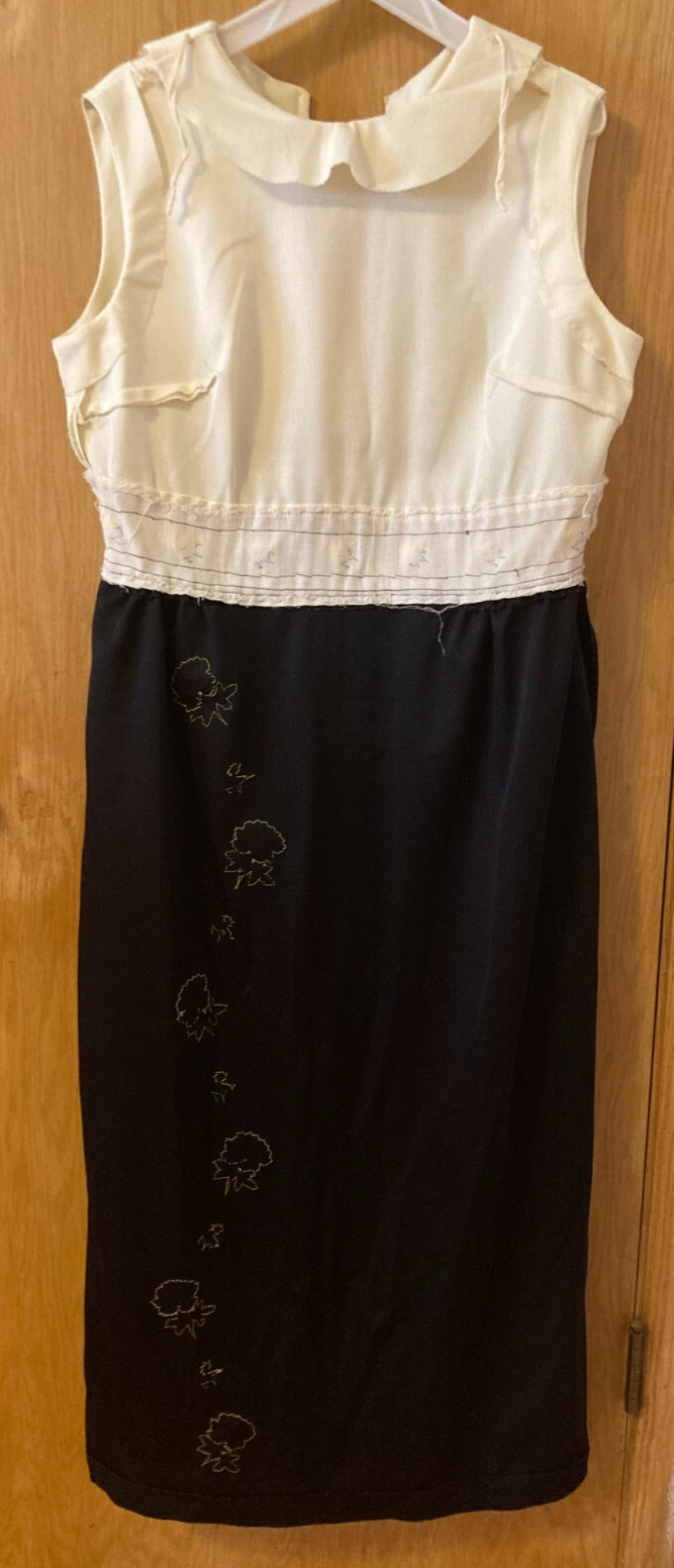 VTG 50s 60s Maxi Dress Cream Black Embroidered Rose Appliques EMPIRE 22/38W NICE
