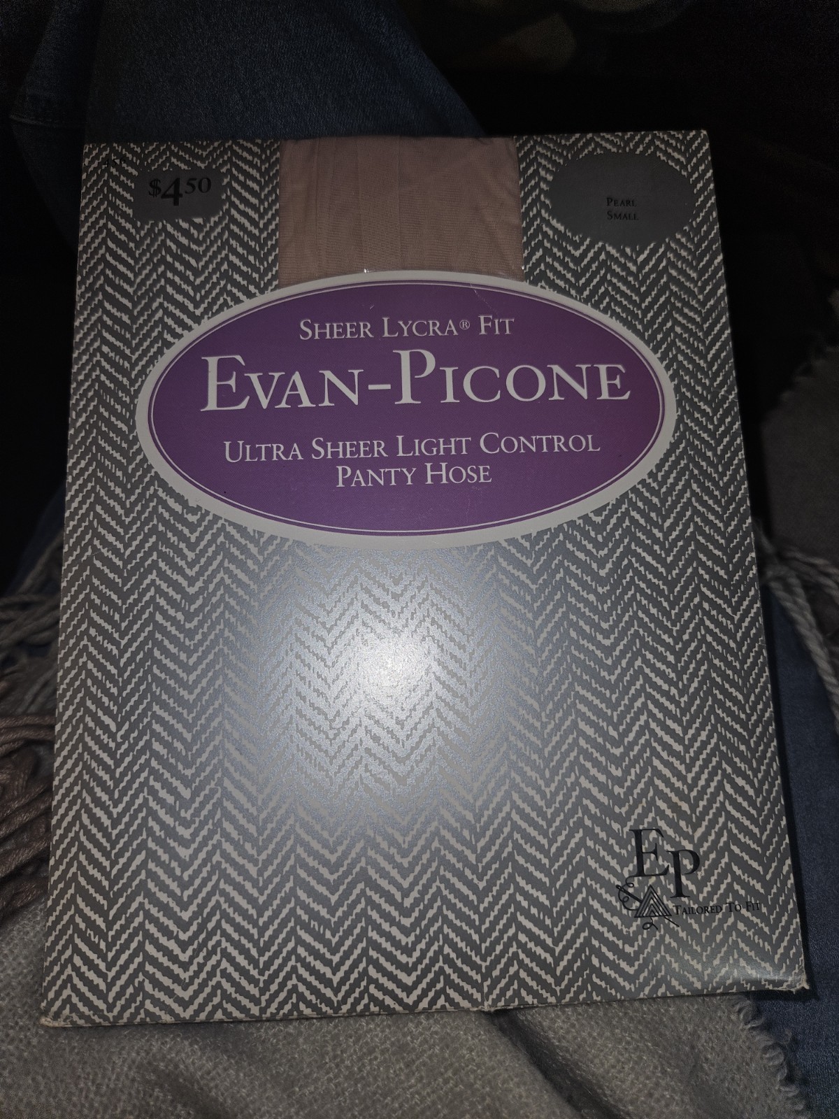Evan-Picone Pearl Sheer Pantyhose ~ Size Small