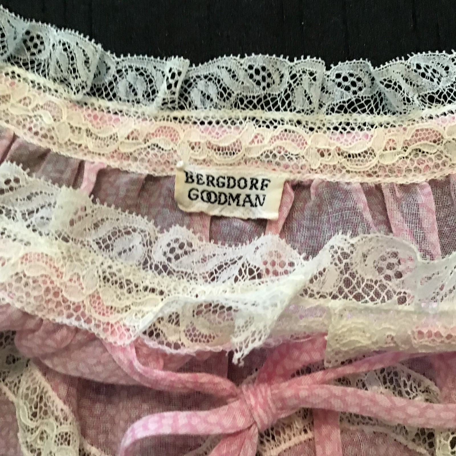 Vintage BERGDORF GOODMAN Lady’s NIGHTGOWN Large LACE Perfect!