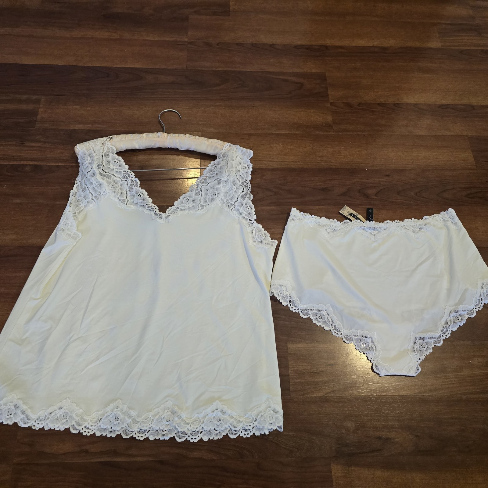 Soma By Chicos Ivory Lace Trim Lingerie Set camisole and slip Vintage Romantic