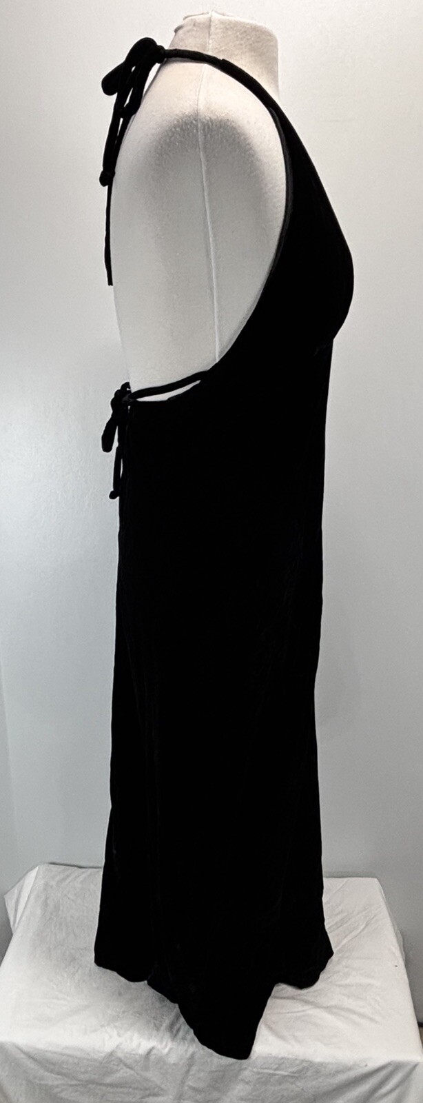 Vtg Black Velvet Halter Gown Unbranded Whimsigoth Front Center Slit 90s Y2K