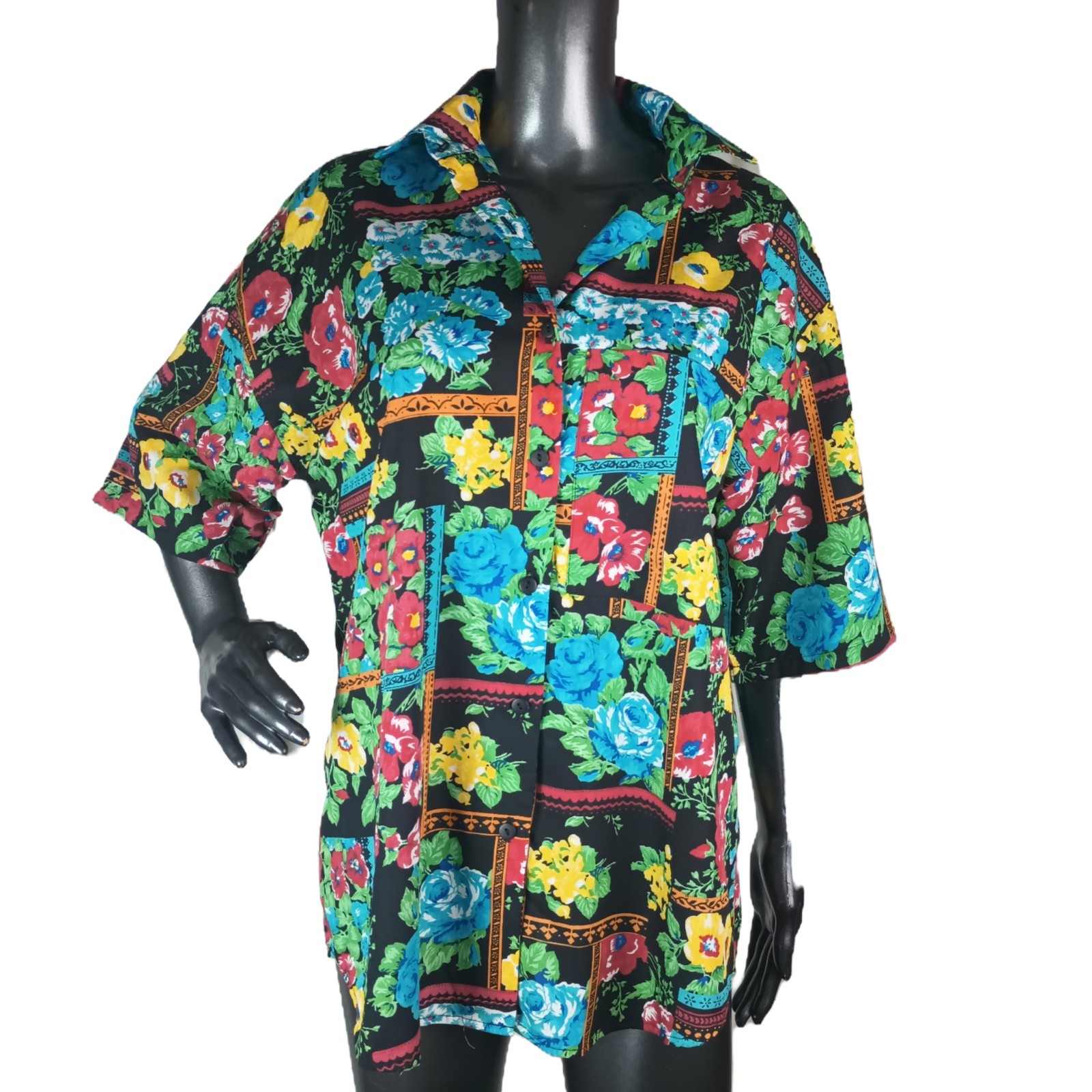 Vtg Touche’ LA Women’s Multicolored Floral Button Up Short Sleeve Shirt Size M
