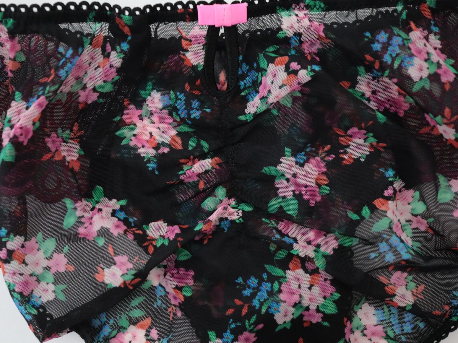 Vintage Victoria’s Secret Sexy Little Things Satin Silky Bikini Panty MEDIUM