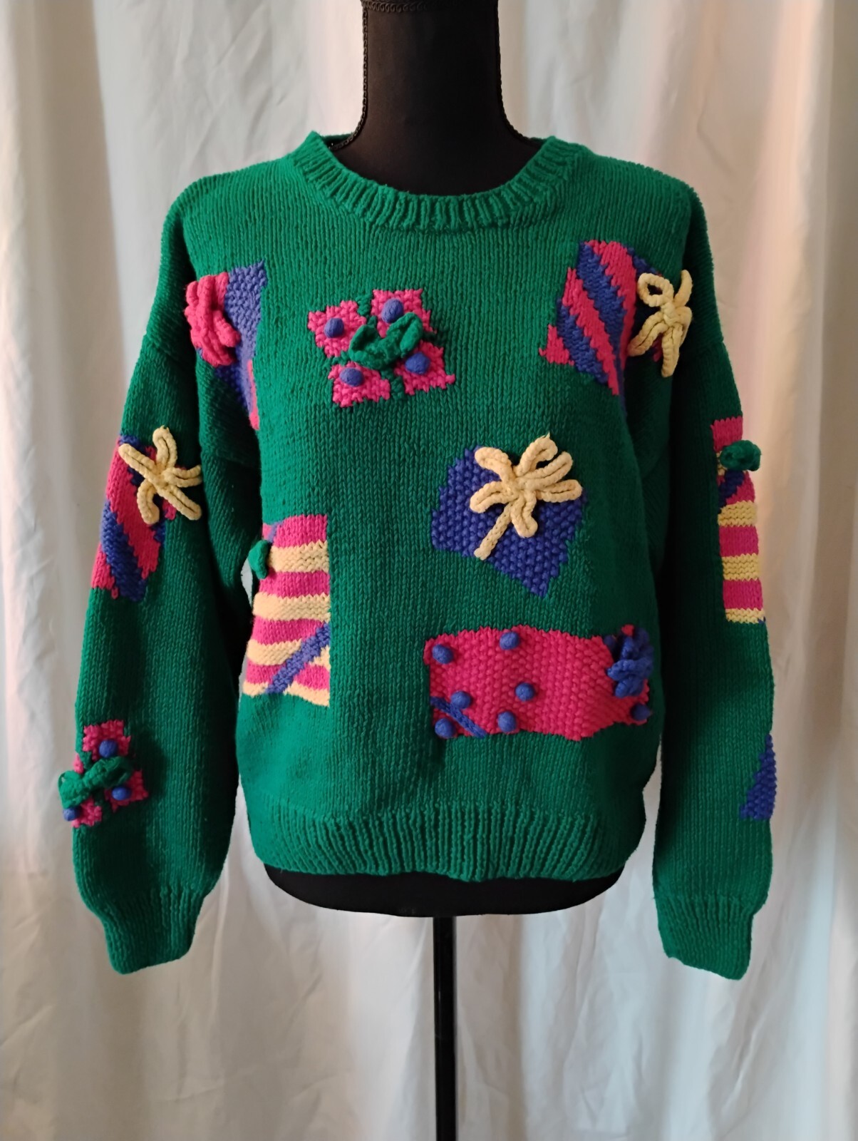 Vintage Robert Scott LTD Green Gift Presents Sweater Size Large