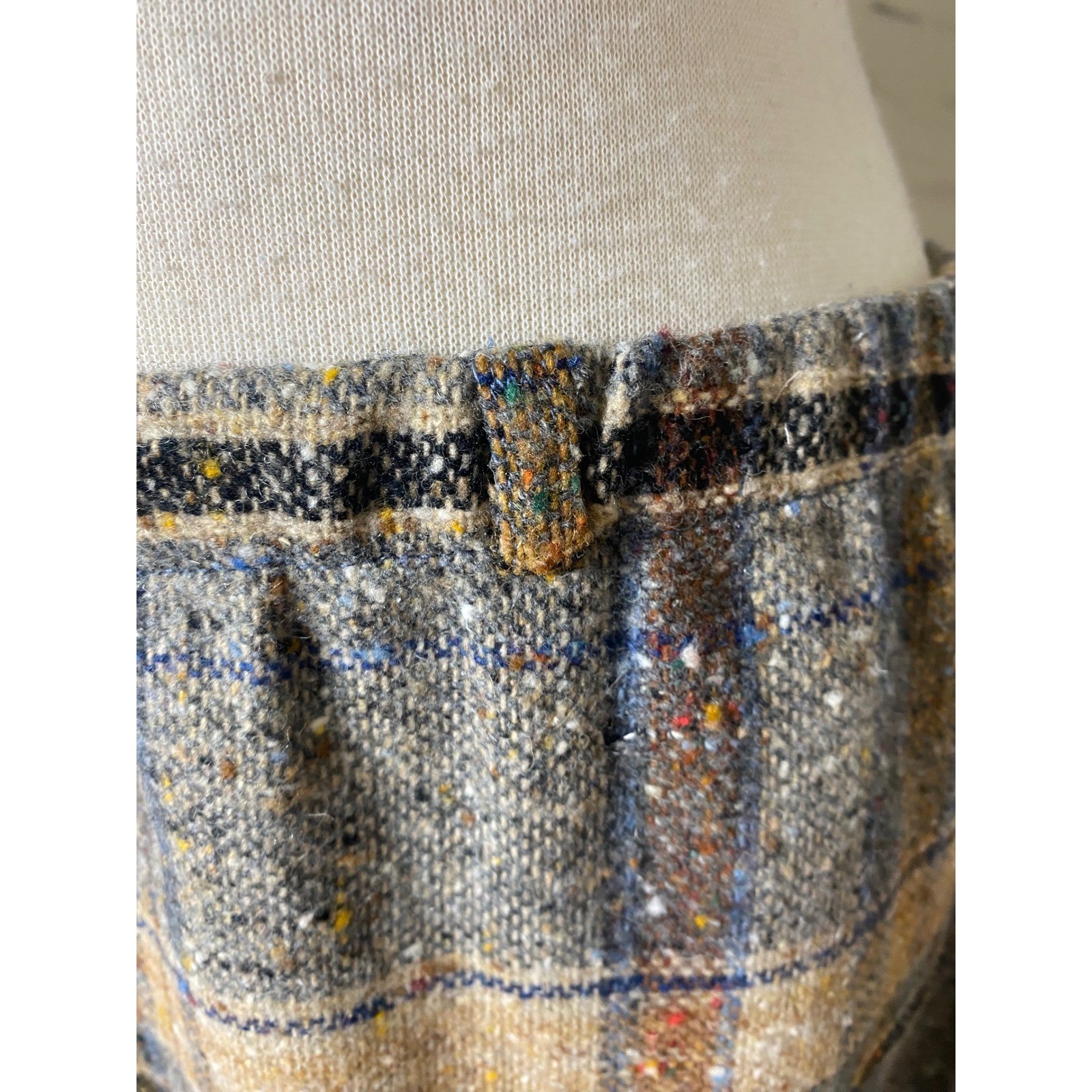 Vintage 70s Plaid Tweed Midi Skirt Womens 16 Tan Grey Multi Color Made in USA