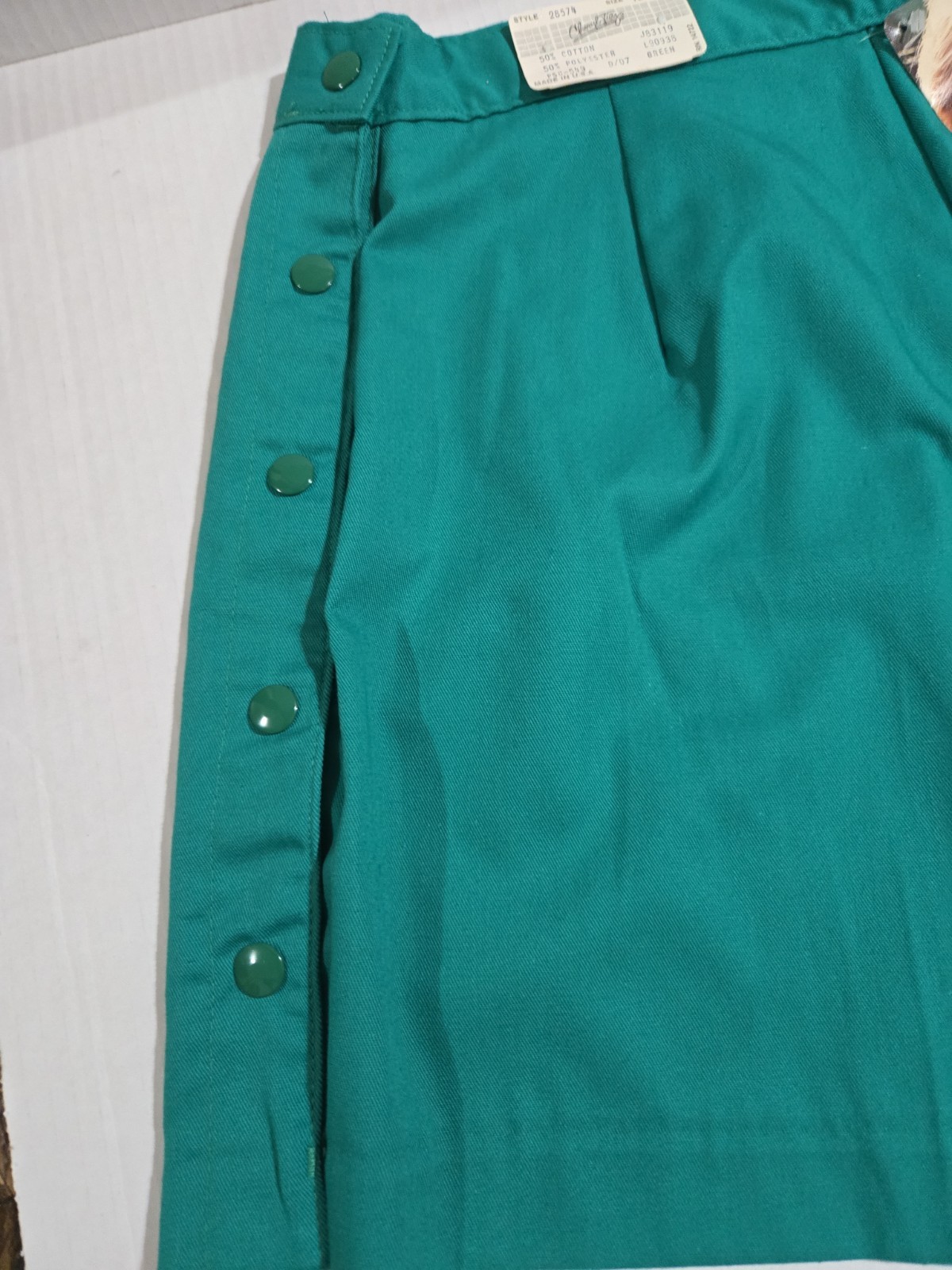 Vintage Cheryl Tiegs Shorts High Waist Pleated Side Snaps Size 16 NOS