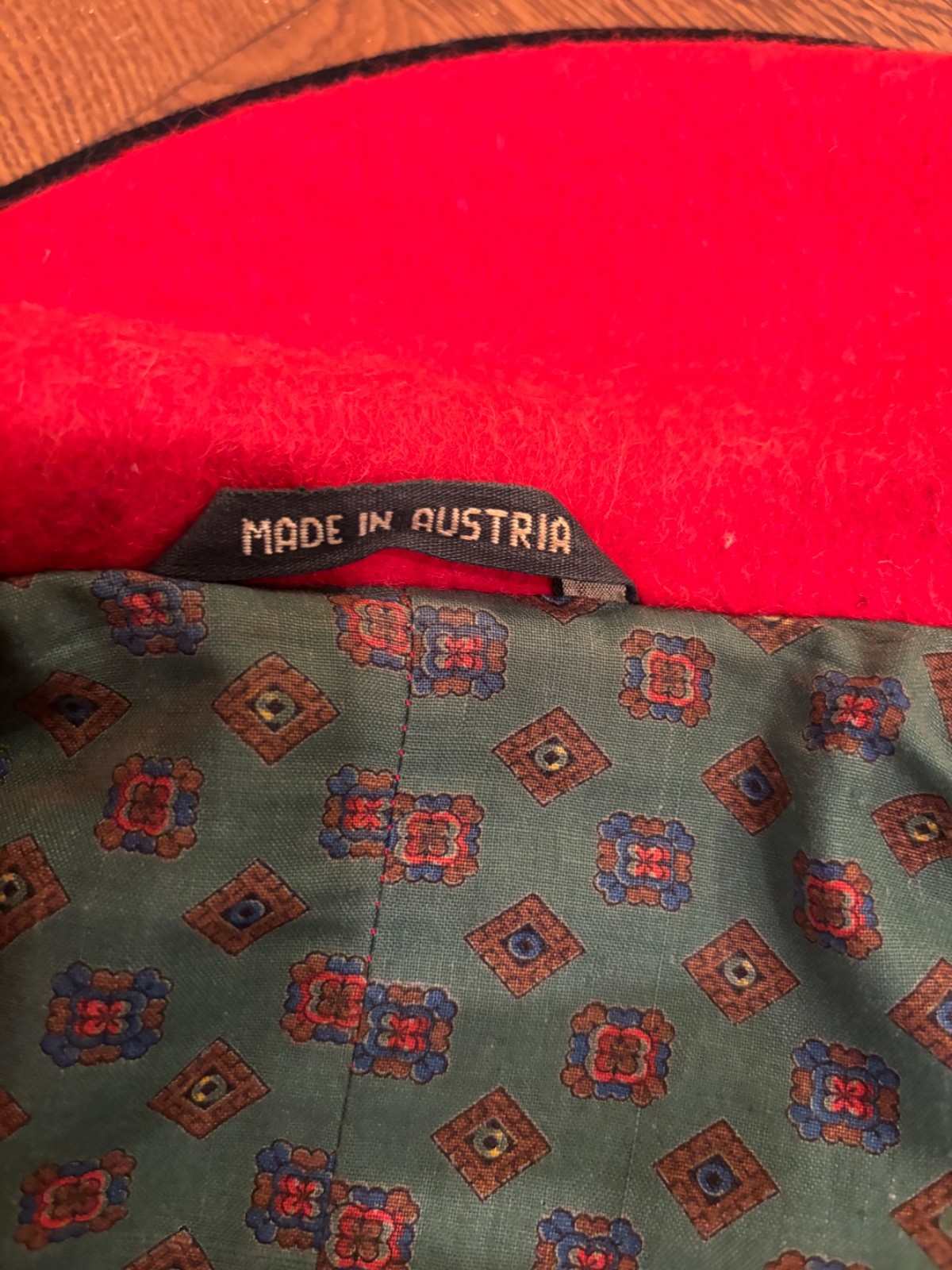 Vtg Tiroler Loden Austrian Wool Cape Coat Red /Green Floral Lining S/M