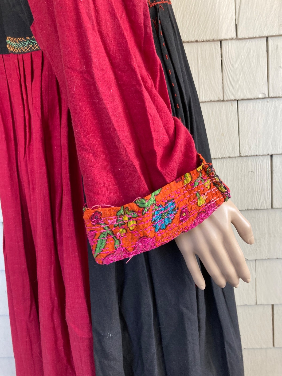 Vintage Boho Cottagecore Black-multi Embroidered Maxi Dress Size Medium