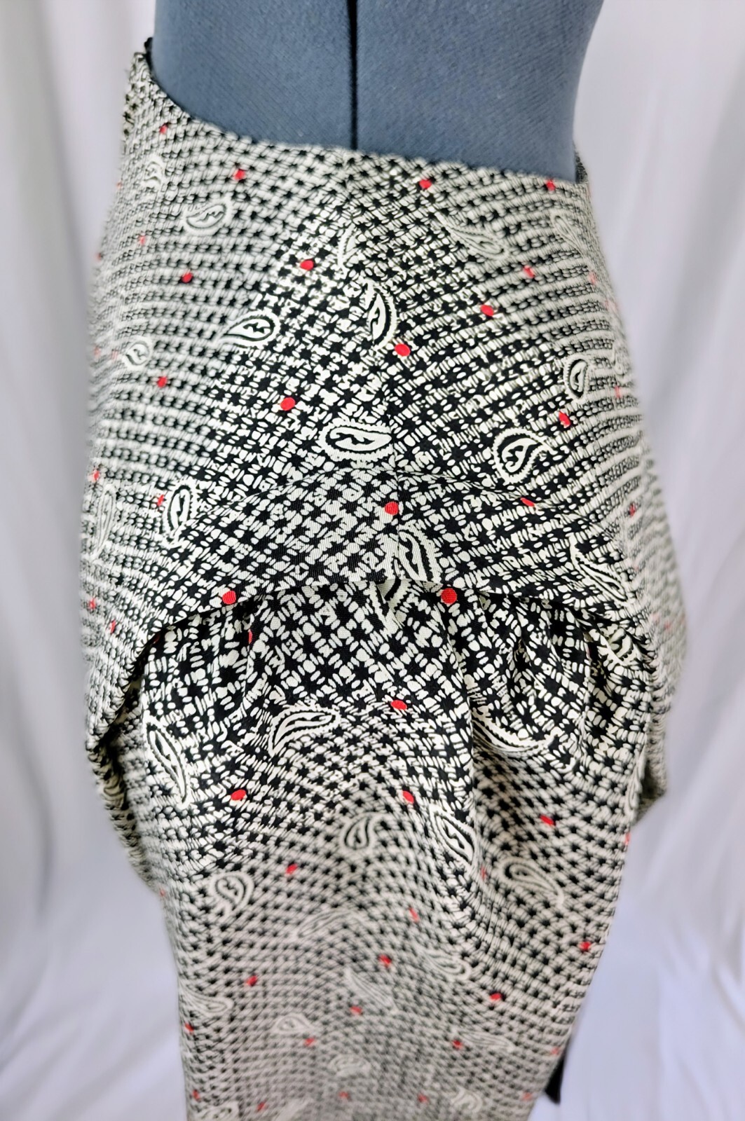 Vtg VLP Petites Cream & Black Patterned Dress w Red Acc & Border Trim Size 12