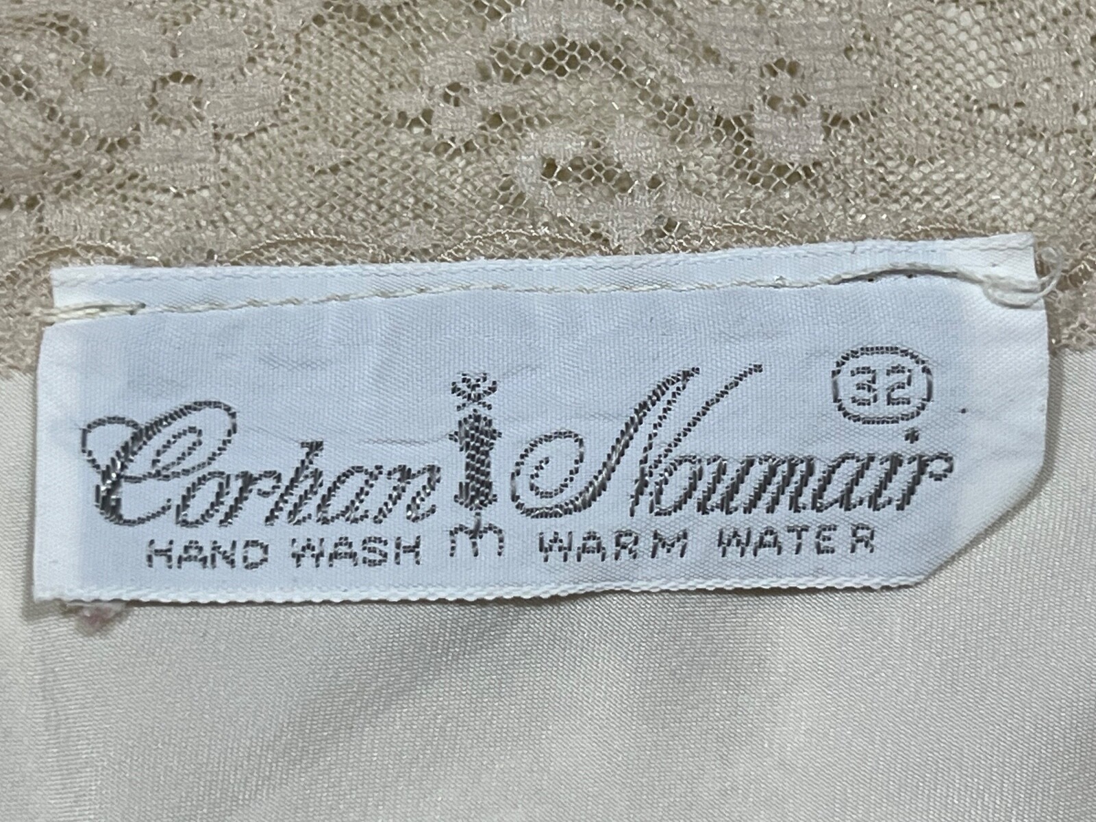 Corhan Ivory Lace & Satin Embroidery VINTAGE Full Slip Size 32