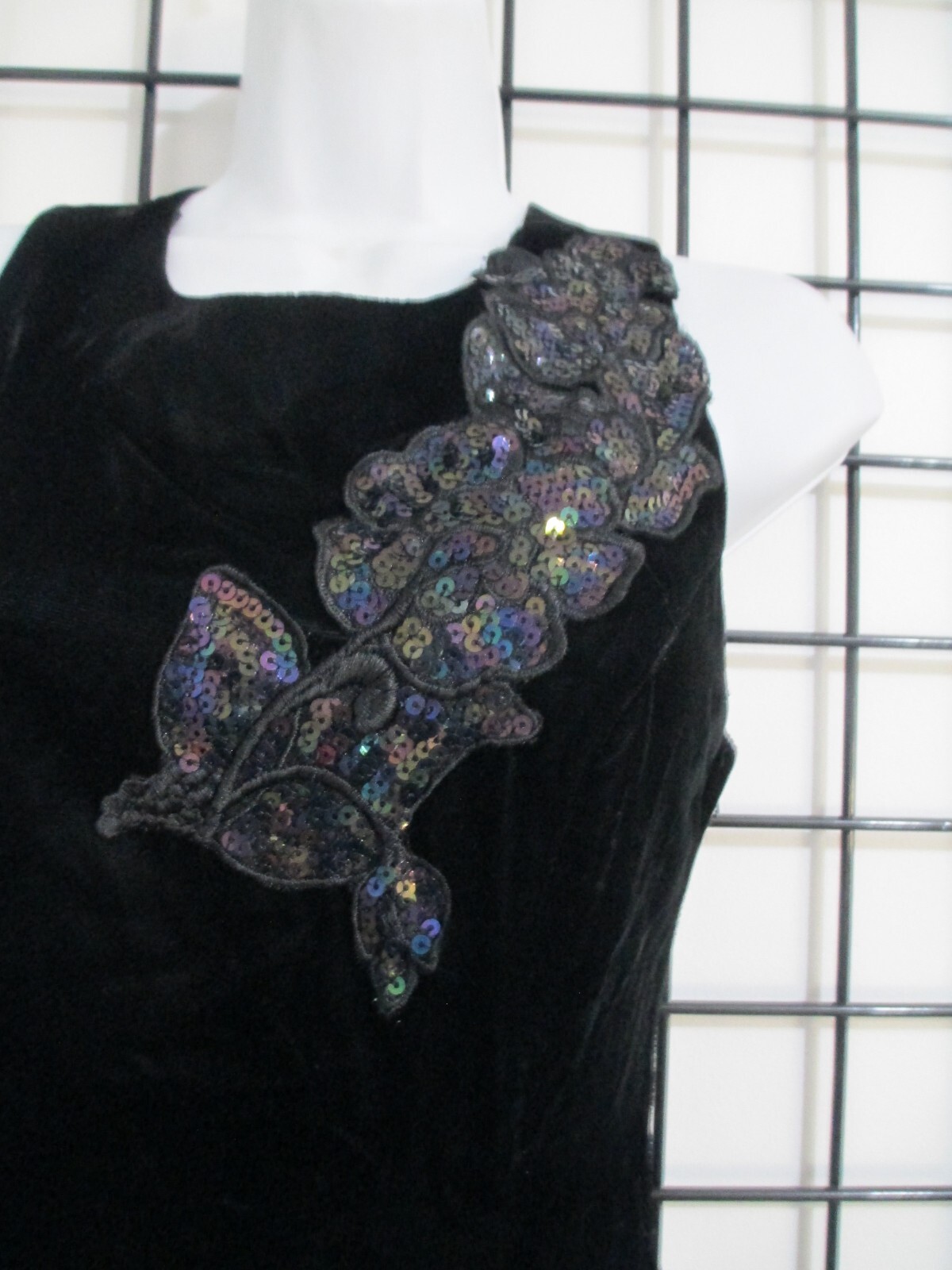 VINTAGE GUNNE SAX 🌸 3 / 32″ BUST/ 23″ WAIST=VELVET BODICE / SATIN SKIRT DRESS