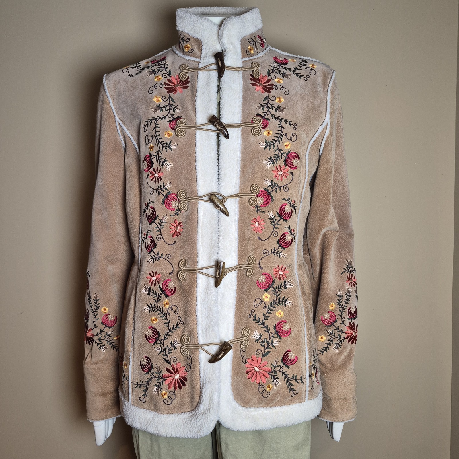 Vintage Floral Embroidered Faux Suede Shearling Trim Toggle Jacket Tan Brown
