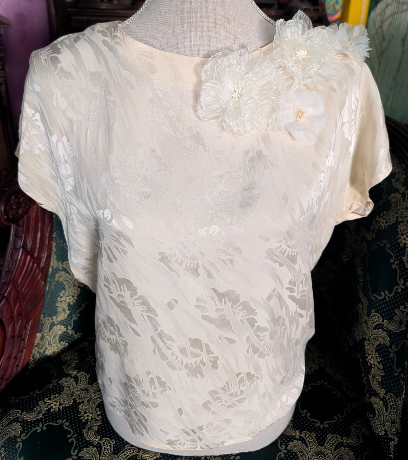 Bespoke VTG Silk Jacquard Blouse Women Sz 8 Nilani 3D Flower Neck Cottagecore