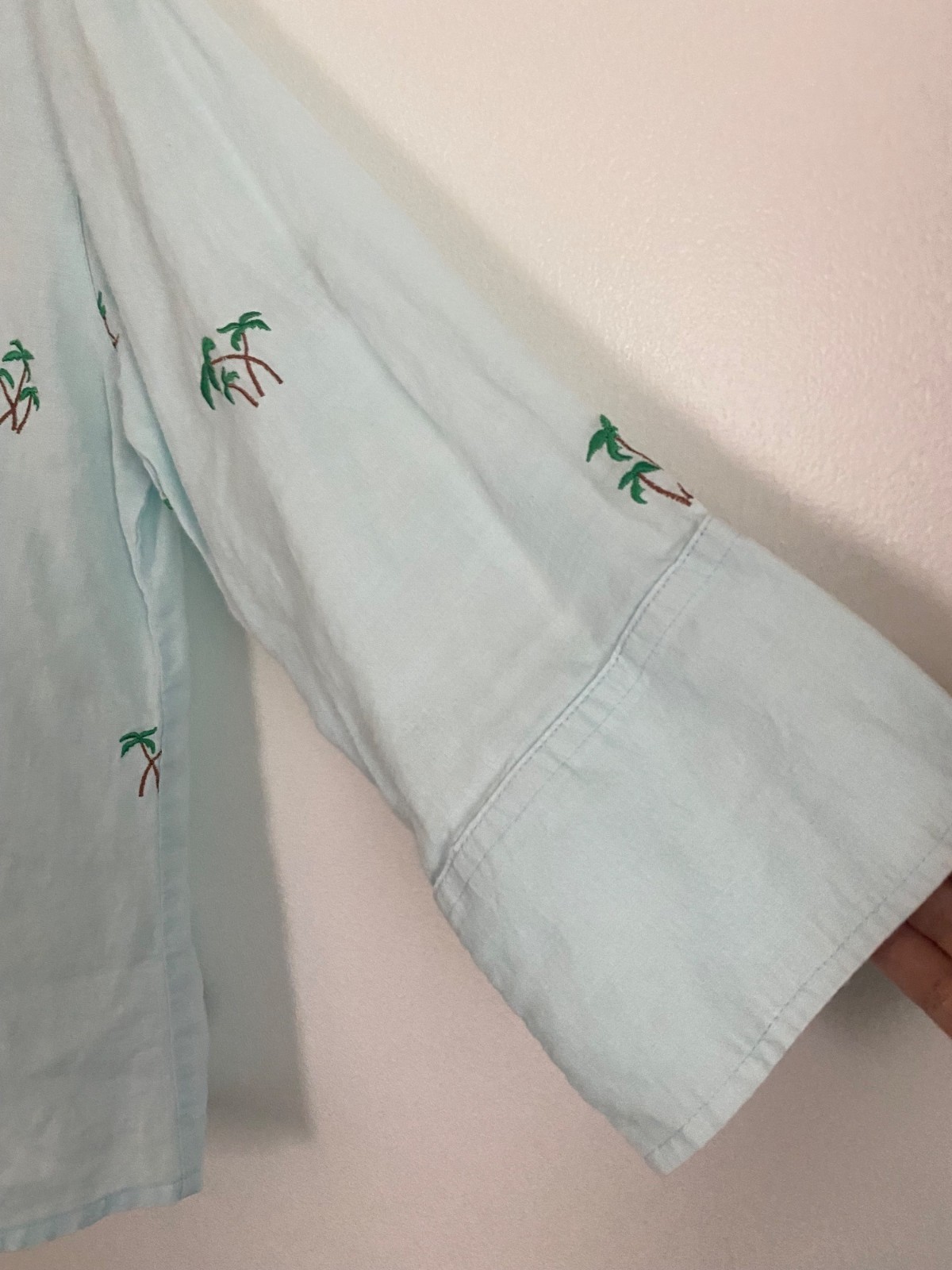 Vintage Casey Coleman Women’s Blue Linen Shirt With Palm Tree Embroidery Size L