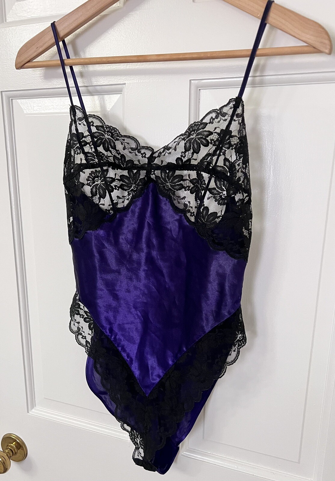 Vintage Victoria’s Secret Gold Label Women’s Size S Purple Teddy Bodysuit Lace