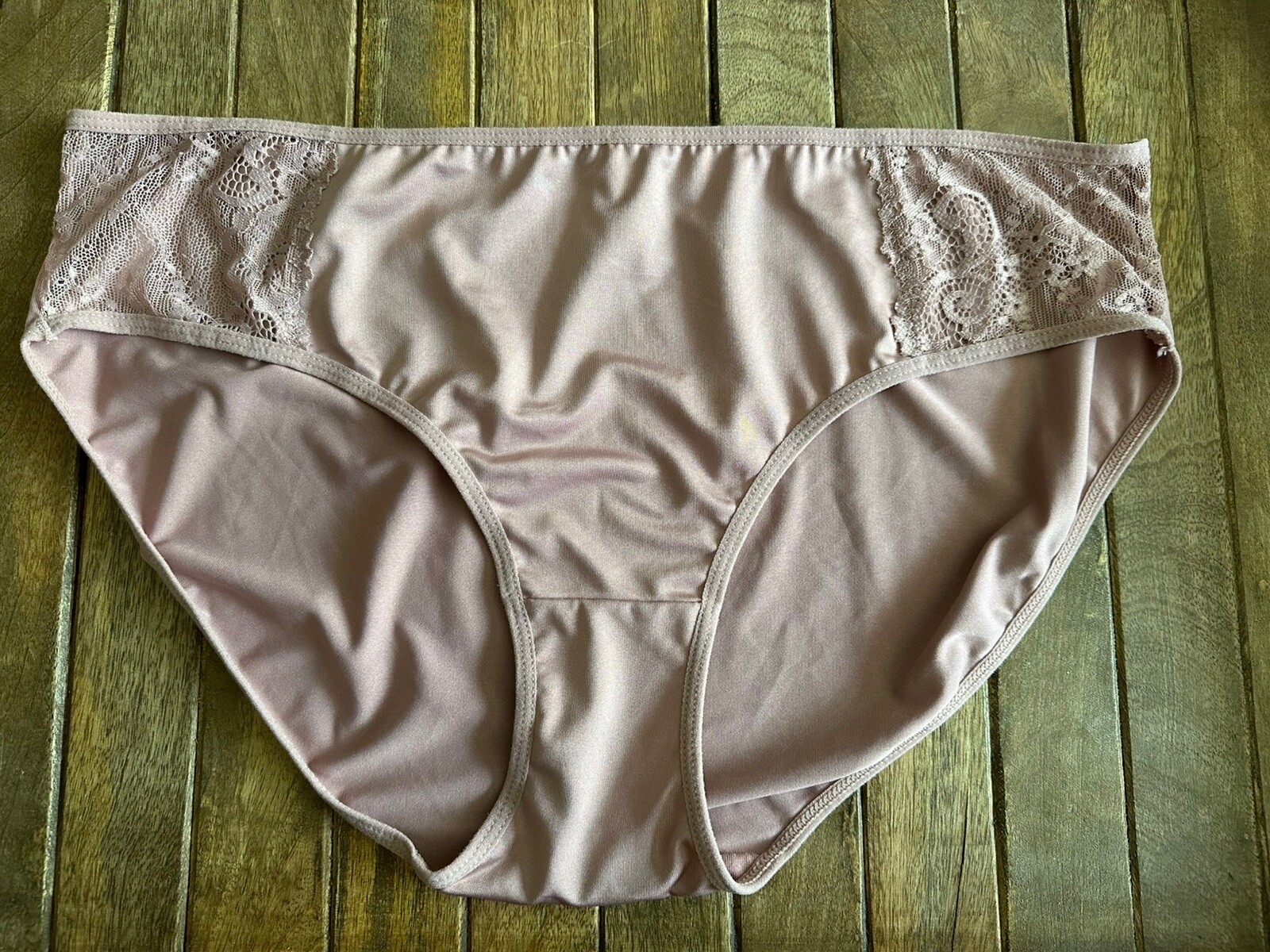 Vtg Just Be 2X Rose Mauve Silky Hiphugger Bikini Panties W Lace Trim