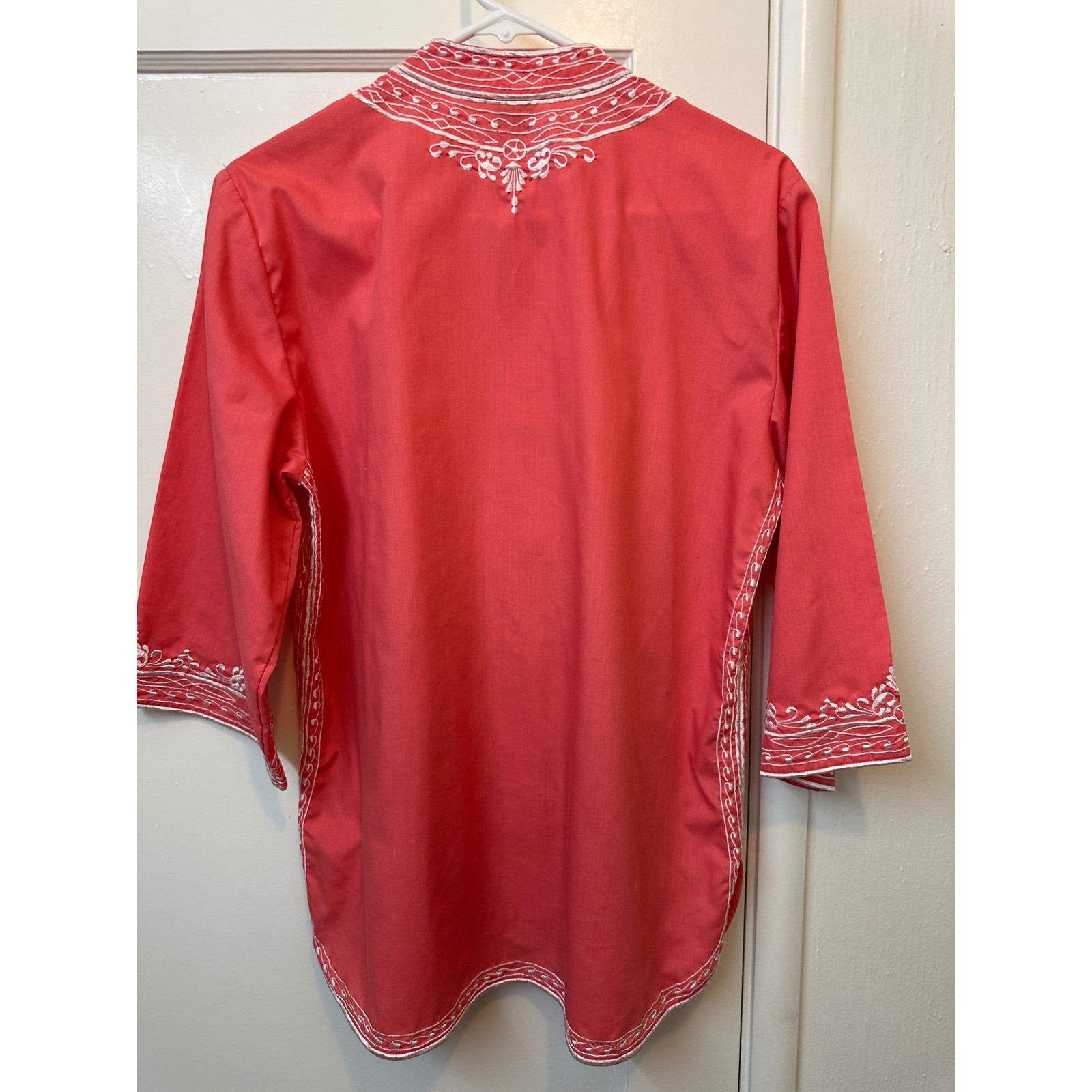 Vintage Caro of Honolulu Coral Pink Embroidered Tunic Blouse Womens 12 Cotton
