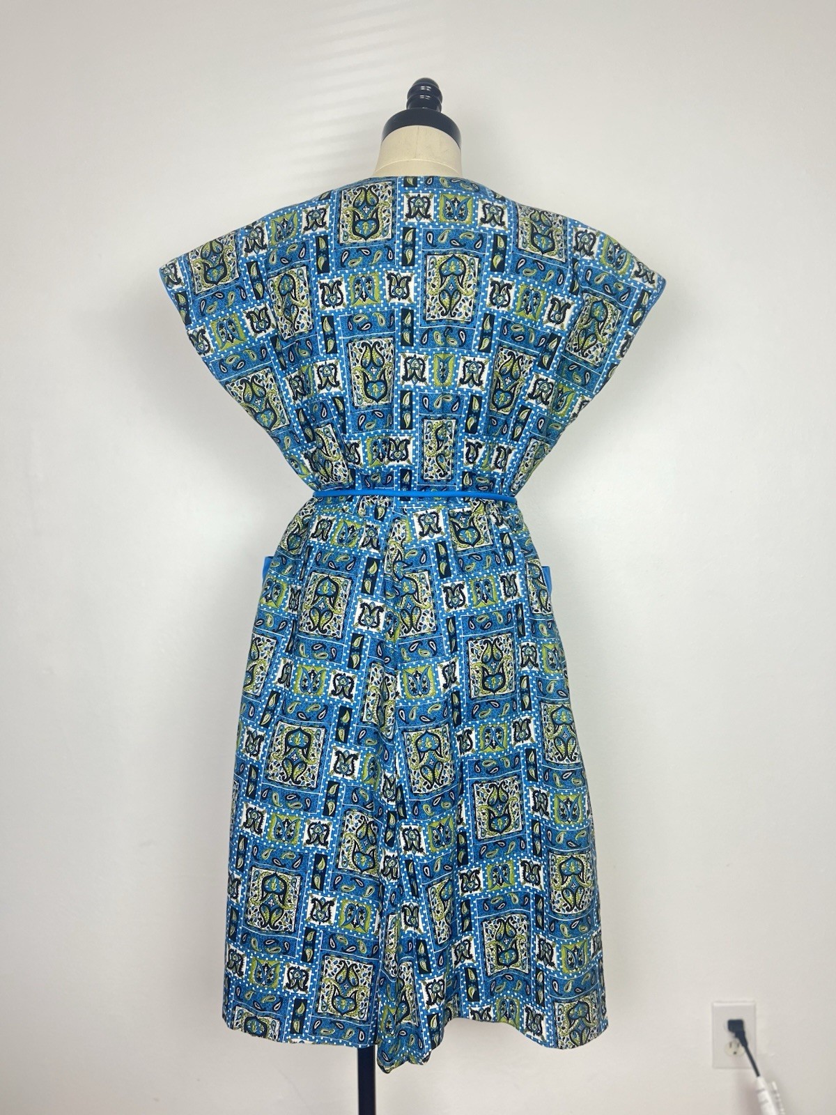 DEADSTOCK 40s 1940’s Vintage Paisley Print Cotton Tie Belt Day Dress XL 46 Bust