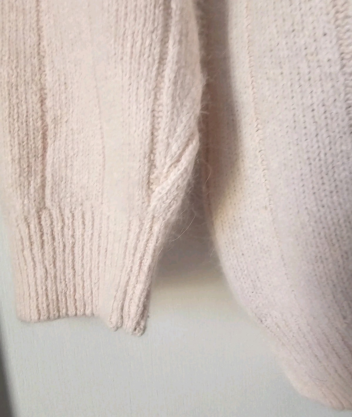 VENEZIA Vintage 80′ Silk Angora Blend Pearl Buttons Henley Sweater. Size 22/24