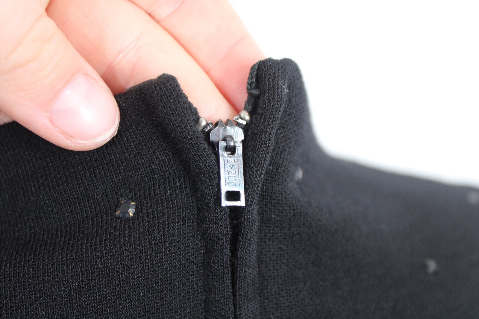 Vtg Unbranded Black 9 Wool Zip-Back Stud Rhinestone Tank Top Shirt NYNCO Metal