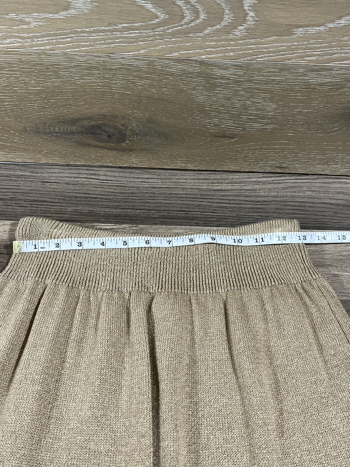 Vtg Laura by Alyzia Sz 12 Knit Sweater Skirt Suit Set USA w Metal Buttons