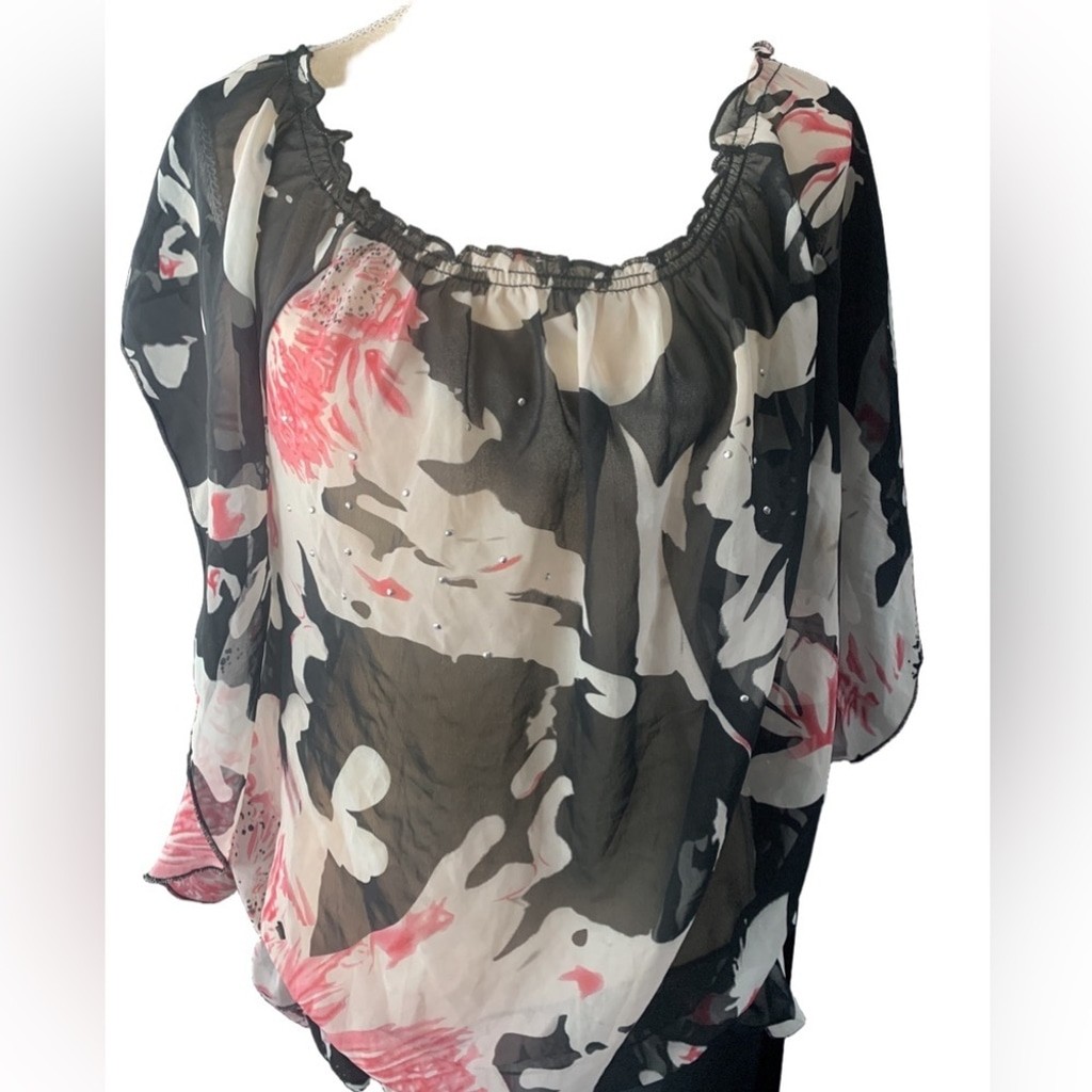 Vintage Paper Tee Black & White Floral Shear Open Sleeve Top