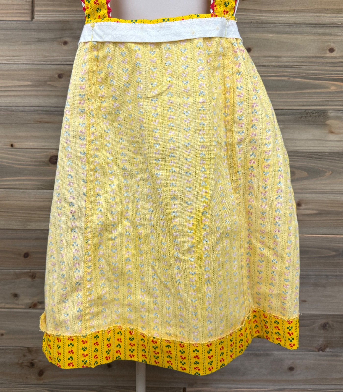 vintage 60’s pinafore mod dirndl suspender skirt rickrack trim novelty print