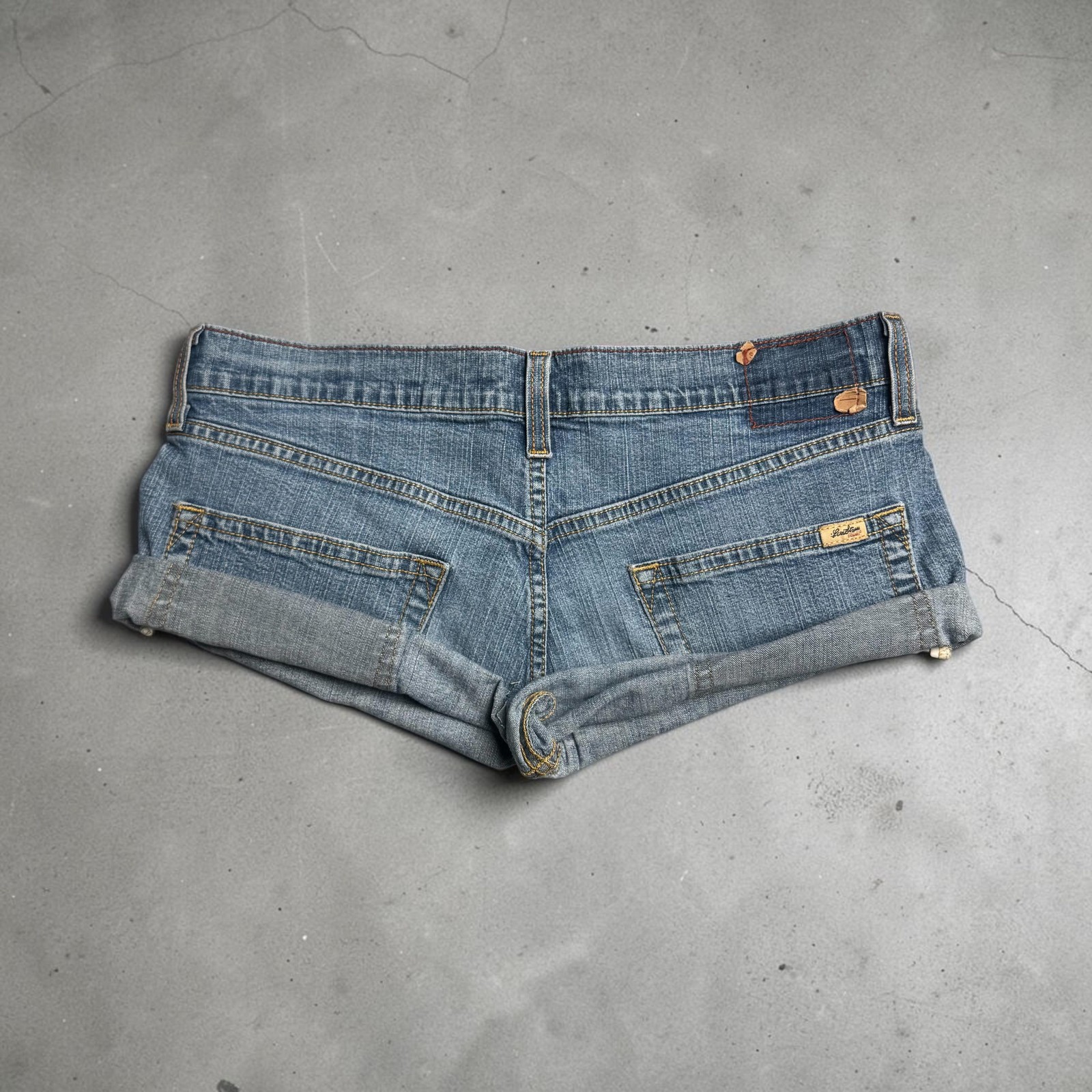 Levi Strauss Signature Denim Shorts Womens 8 Long Blue Rolled Cuff Casual
