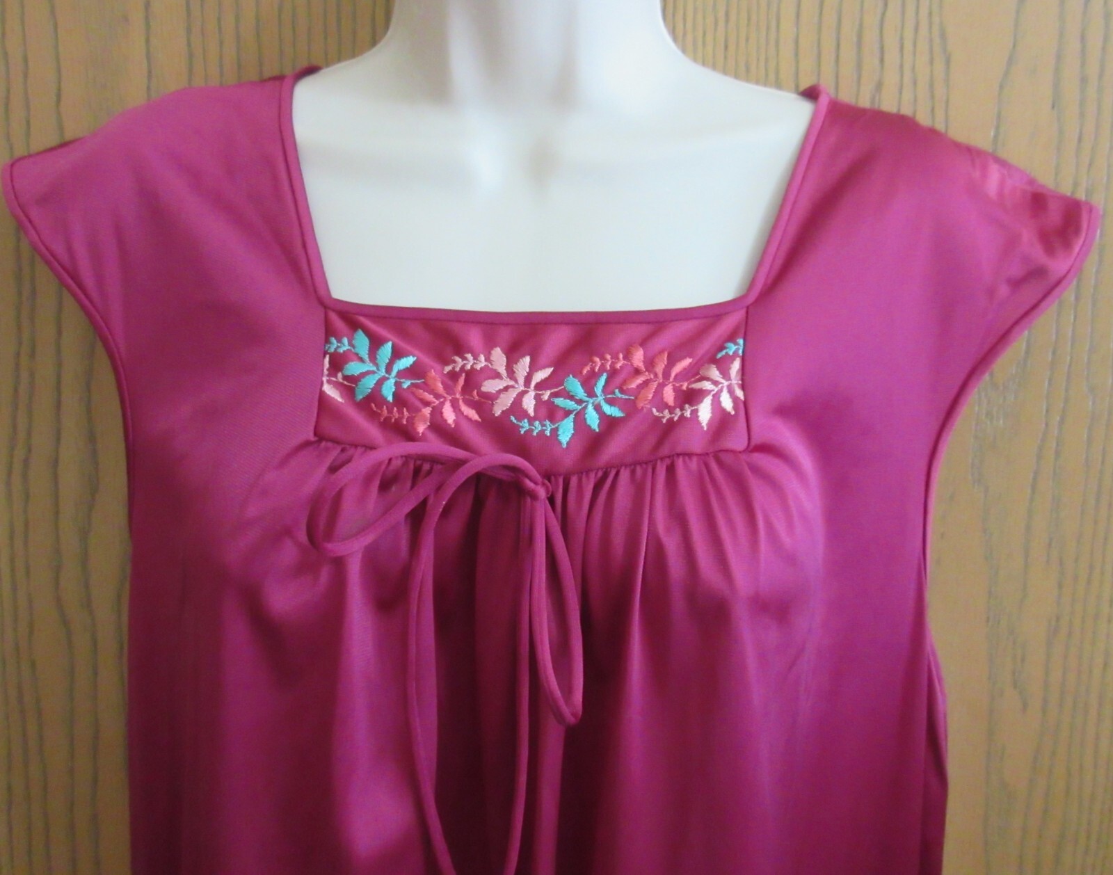 JCPenney RASPBERRY nylon long cap sleeve maxi embroidery night gown sz S