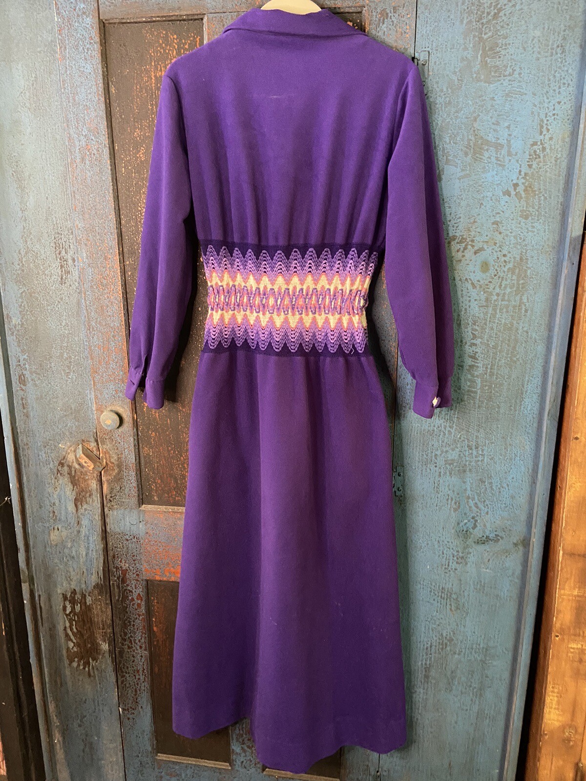 Vintage 1970’s At Home Wear for Van Raalte Button Robe Flame Stitch Boho Hippie