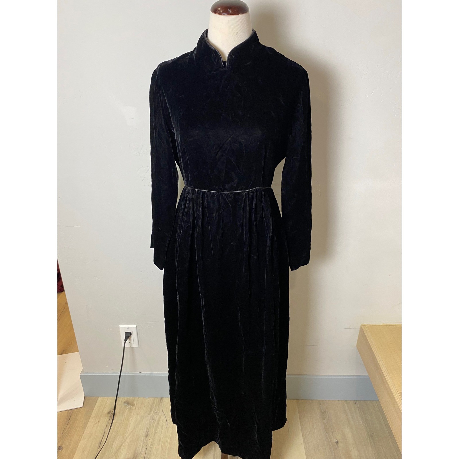 Vintage 1960s Fashions by Marilyn NY Black Velvet Mandarin Collar Maxi Dress S
