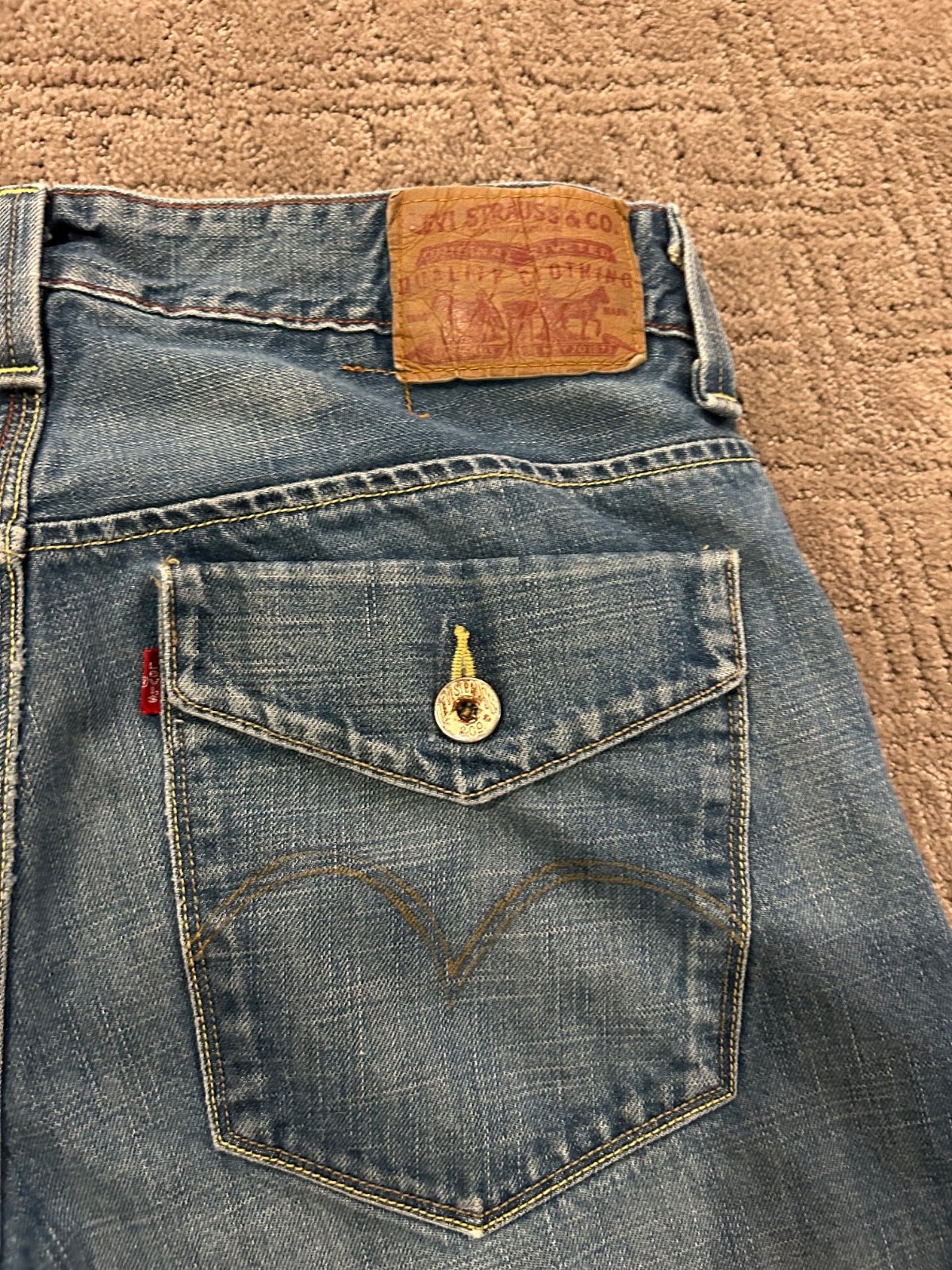 Vintage Y2K Levi’s 701S, Asymmetric Stitching, Mismatched Factory Sample