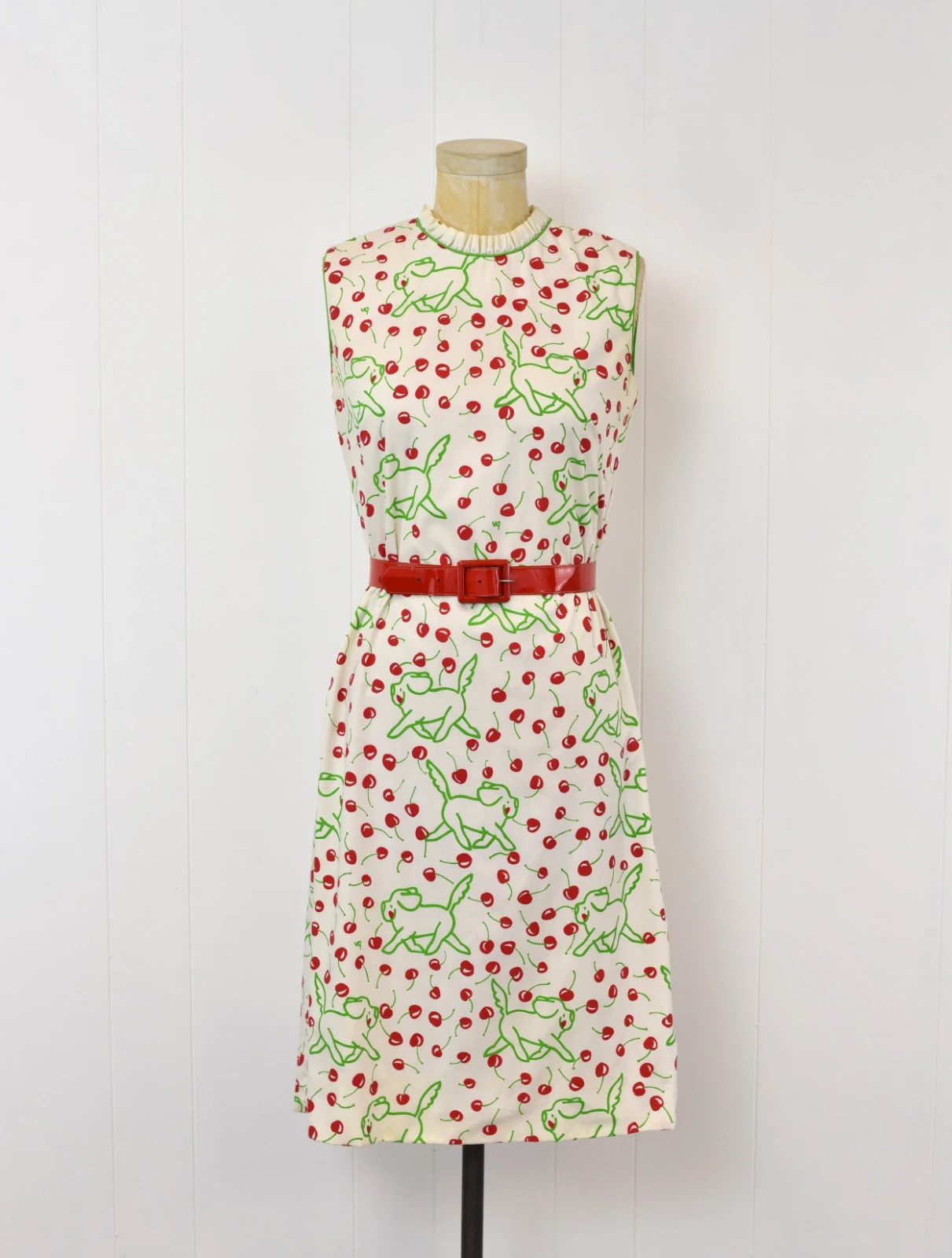 Vintage 1970s Vested Gentress Puppy Dog Cherry Fruit Novelty Print Shift Dress