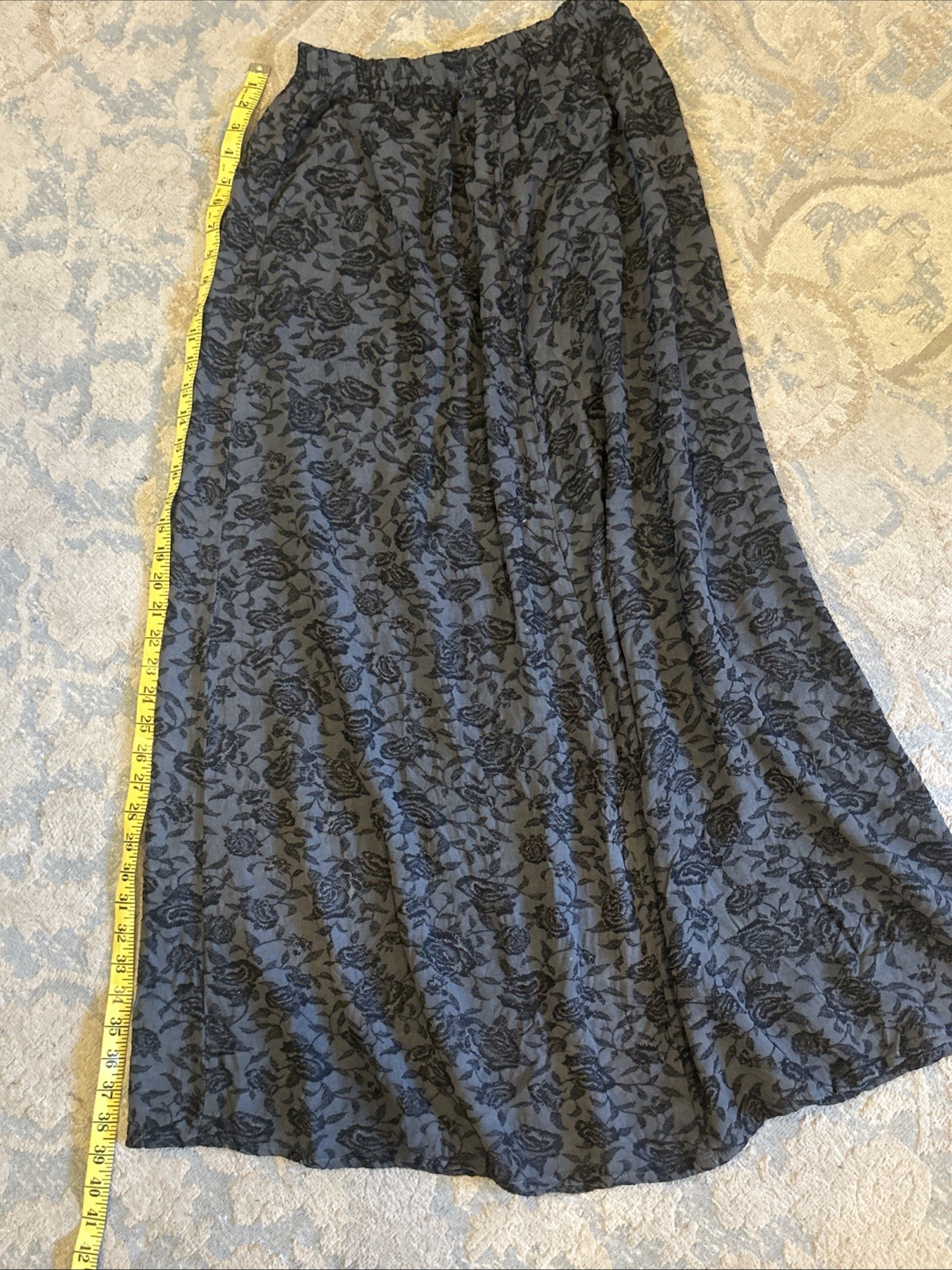 CP Shades Maxi Skirt 90s Gray & Black Jacquard Rose Print Size M Machine Wash