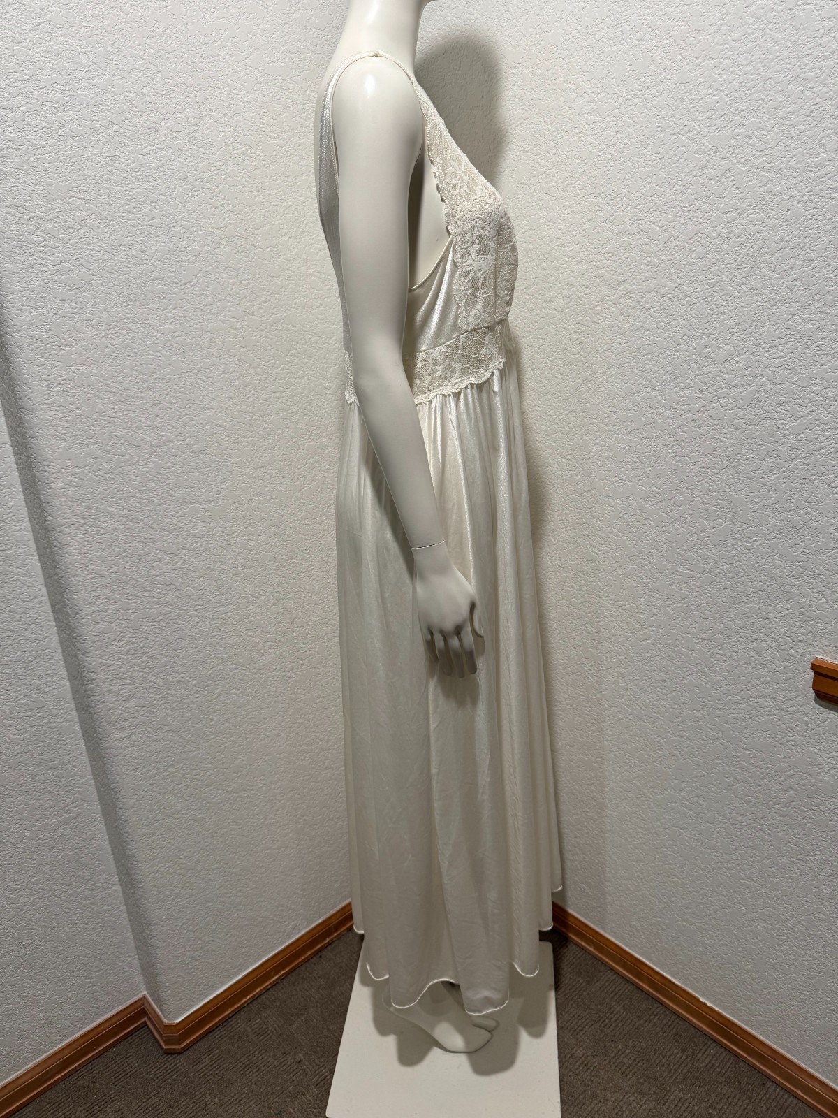 Vtg Shadowline Nightgown Slip Dress Full Sweep Maxi Lace Sz L Nylon Ivory Bridal