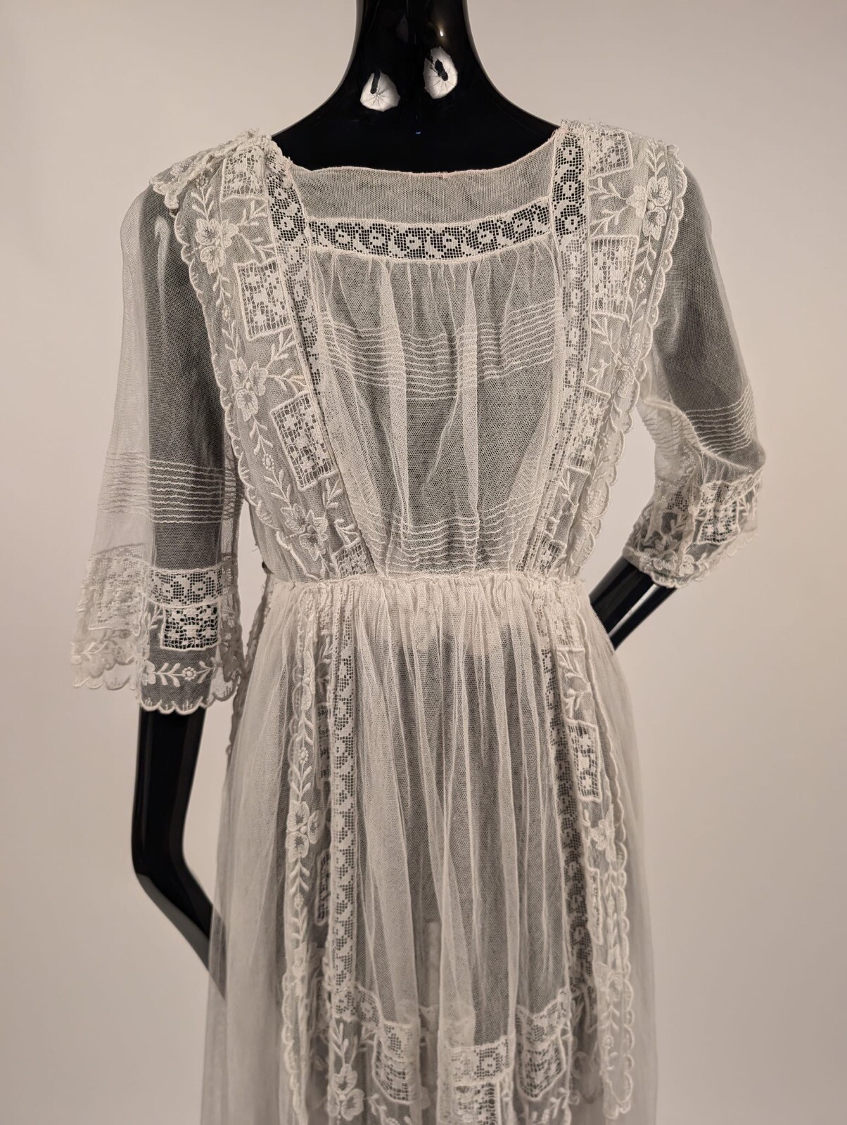 BEAUTIFUL EDWARDIAN EMBROIDERED NET DRESS W LACE INSERTION + EMBROIDERY