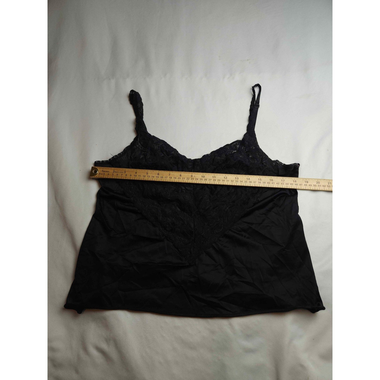 Vanity Fair Vintage Black Lace Trim Camisole Top Size 40/46 Womens