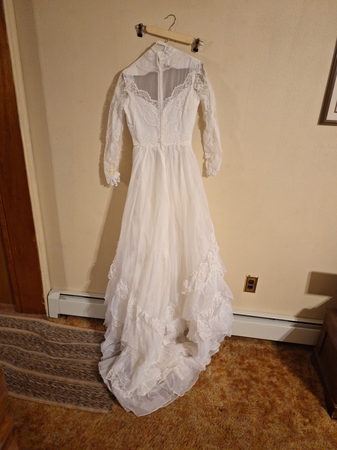 VINTAGE 1980S LACE WEDDING DRESS WITH BEADWORK WITH SLIP, VEIL,AND PURPLE GARTER