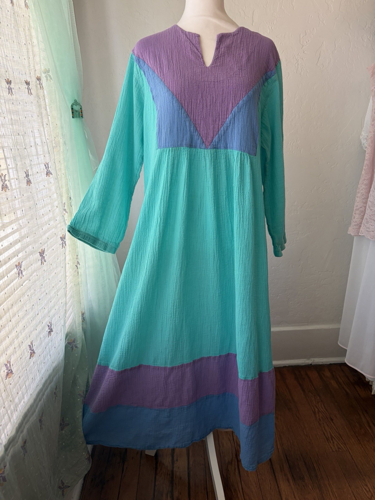Vintage 70s 100% Gauzy Cotton Leisure Living Maxi Dress Medium Boho