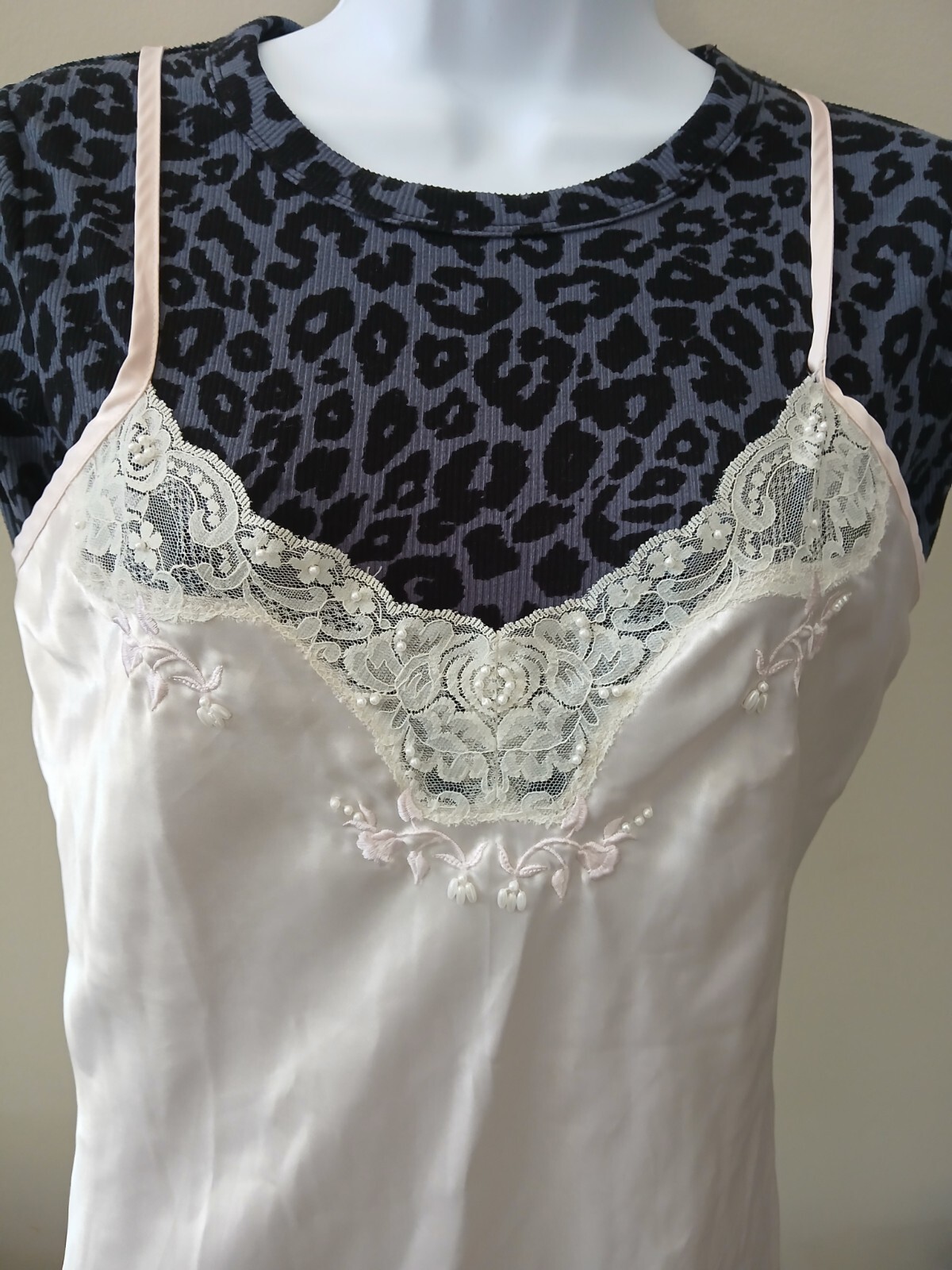 Vintage Intimo Amore Sz S Chemise Nightgown Silky Satin Beaded Lace Pink 90s