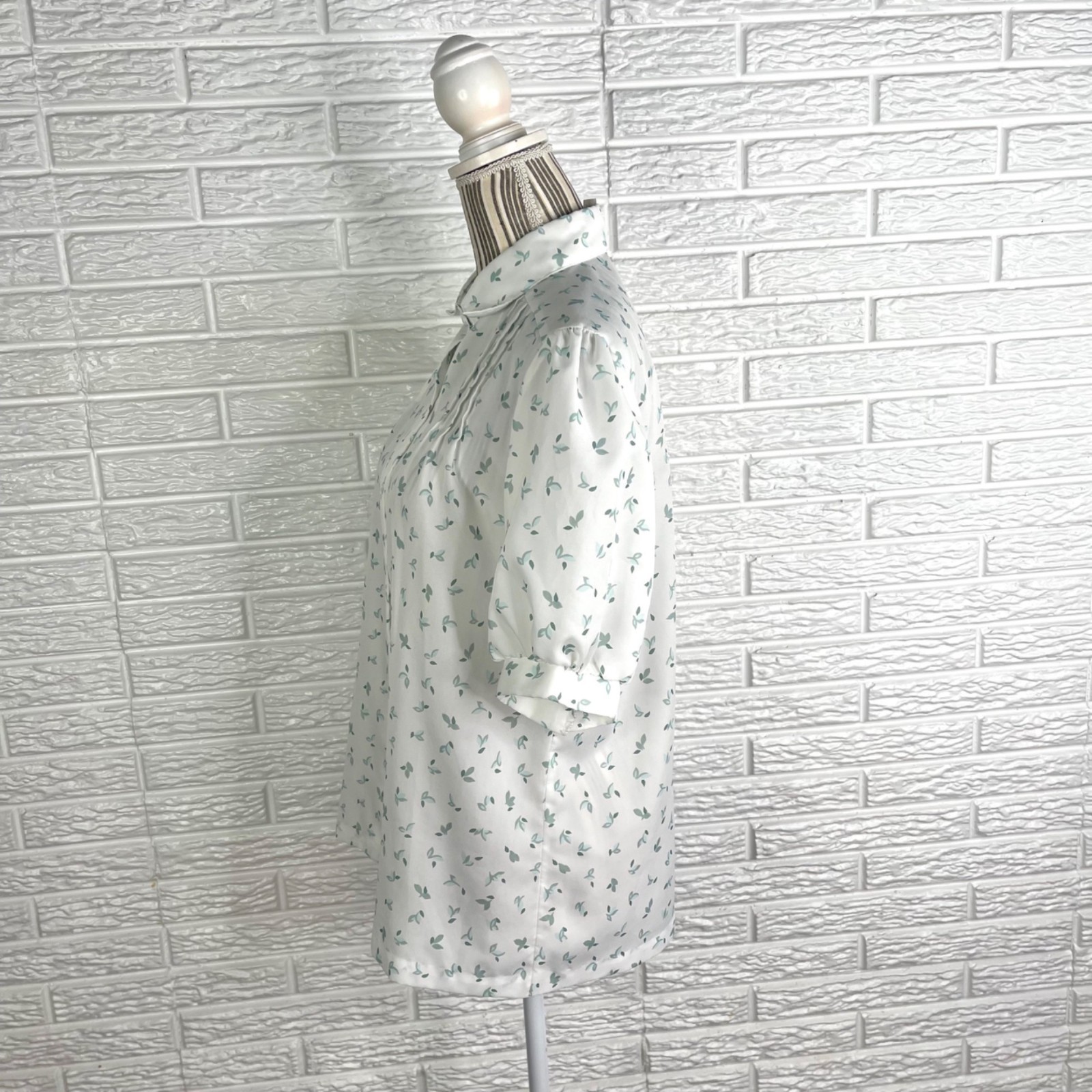 Vintage 70s Cos Cob Ditsy Floral Blouse Shirt Pintuck Detailing Size 15/16