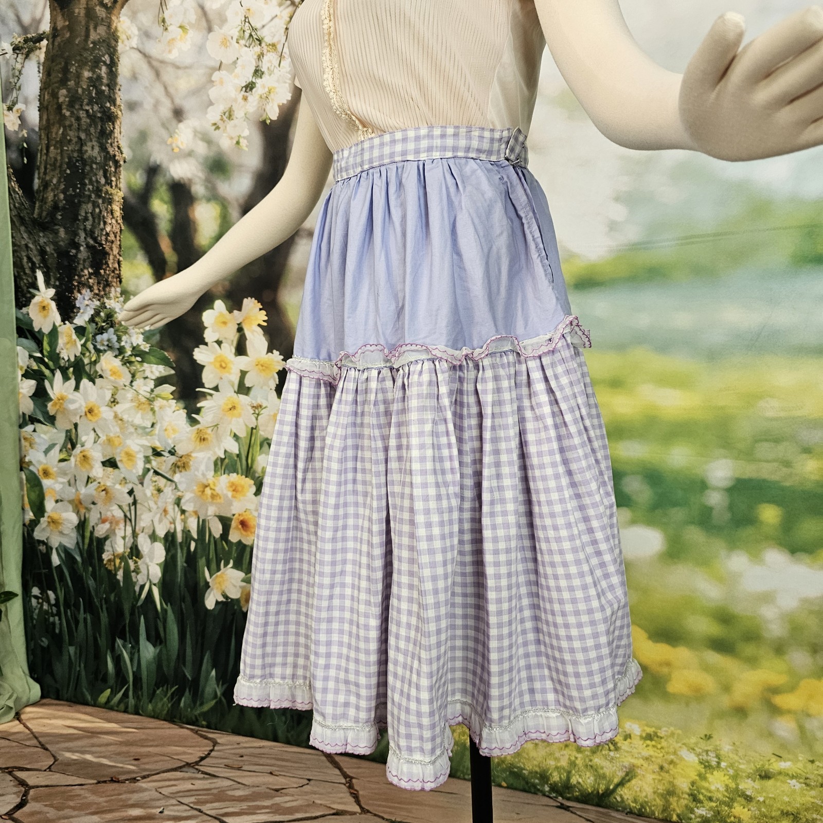Vintage 1940s 50s Skirt Lilac Purple Gingam Scalloped Lace Ruffle Tiered Picnic