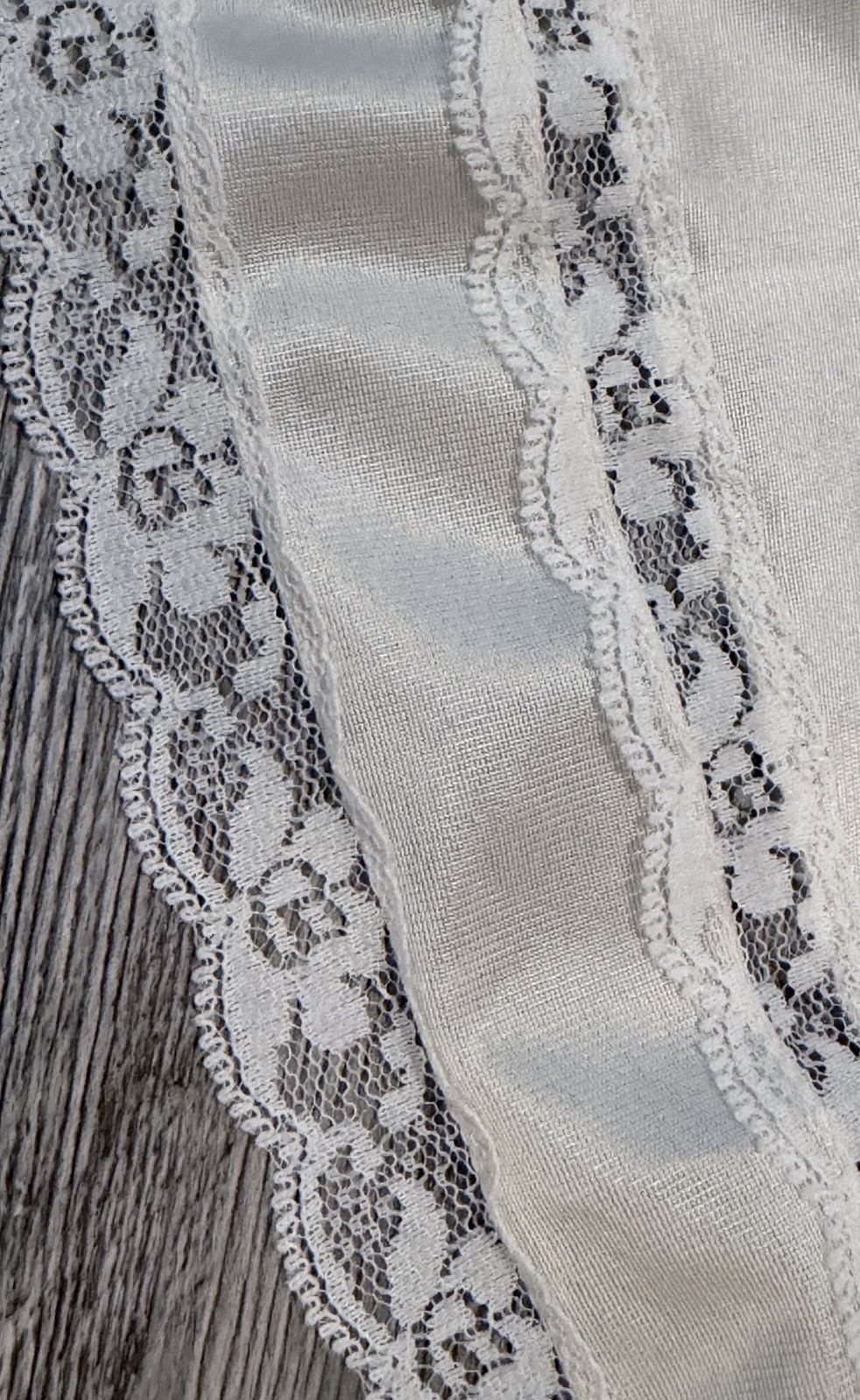 VTG 80’s USA Made Ivory Lace Trimmed Satin 100% Nylon Tricot Antron III Slip 38
