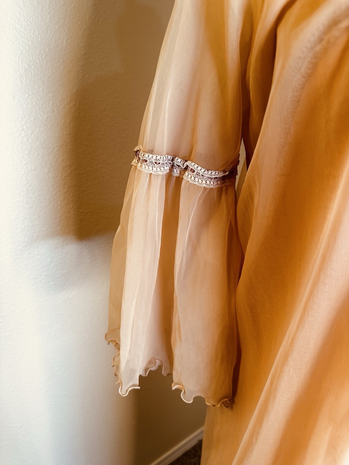 Vintage 60s/70s Intimé California Peach Chiffon & Lace Peignor Set Size S
