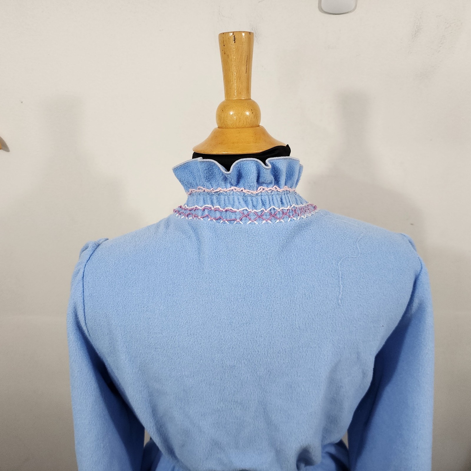 Vintage Famous Bodies Blue Terry Cloth Maxi Robe Ruffled Neckline Tie Waist Sz L