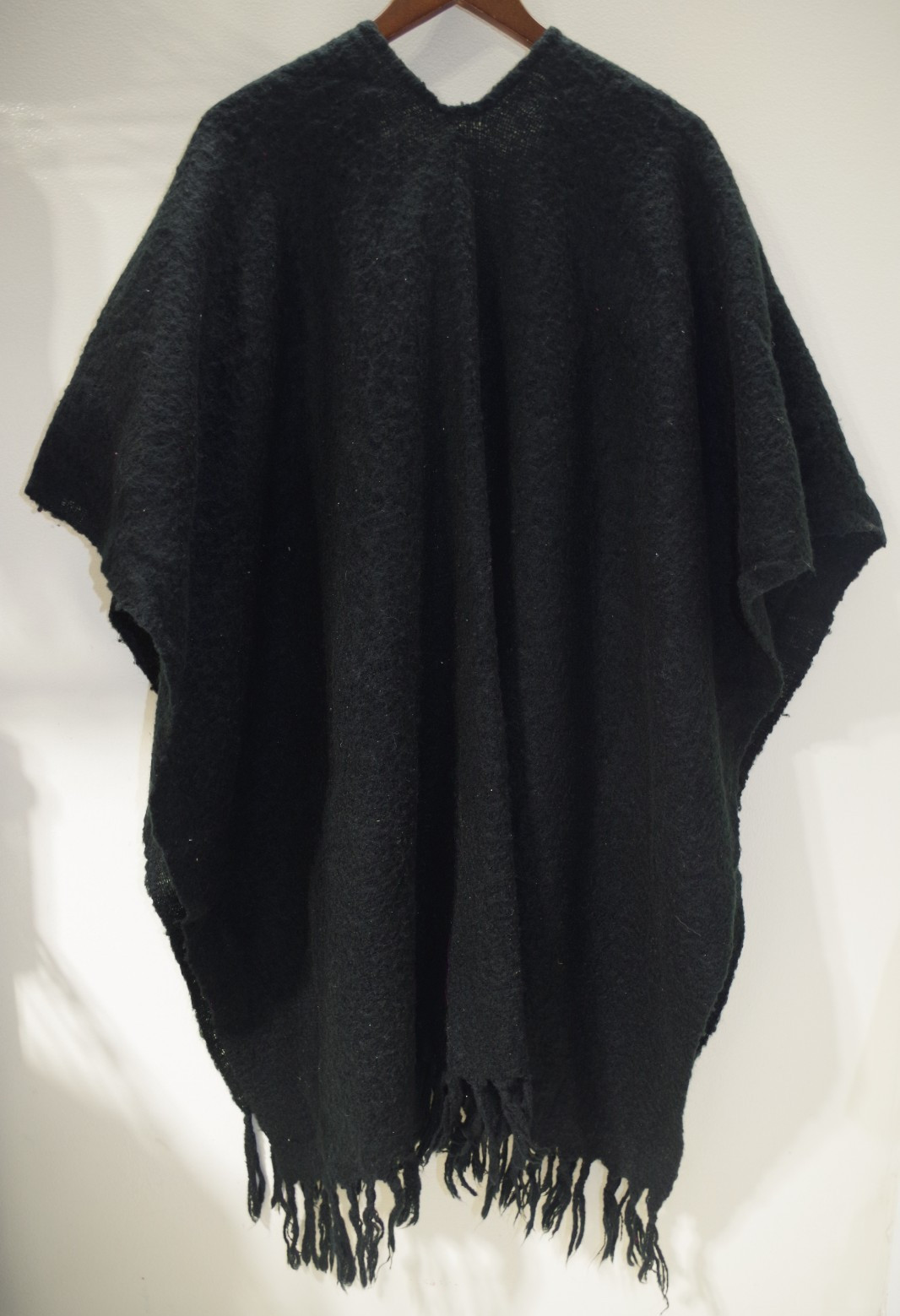 Y1 Vintage Womens Cape Fringe Nubby Wool Shawl Wrap Mohair Blend