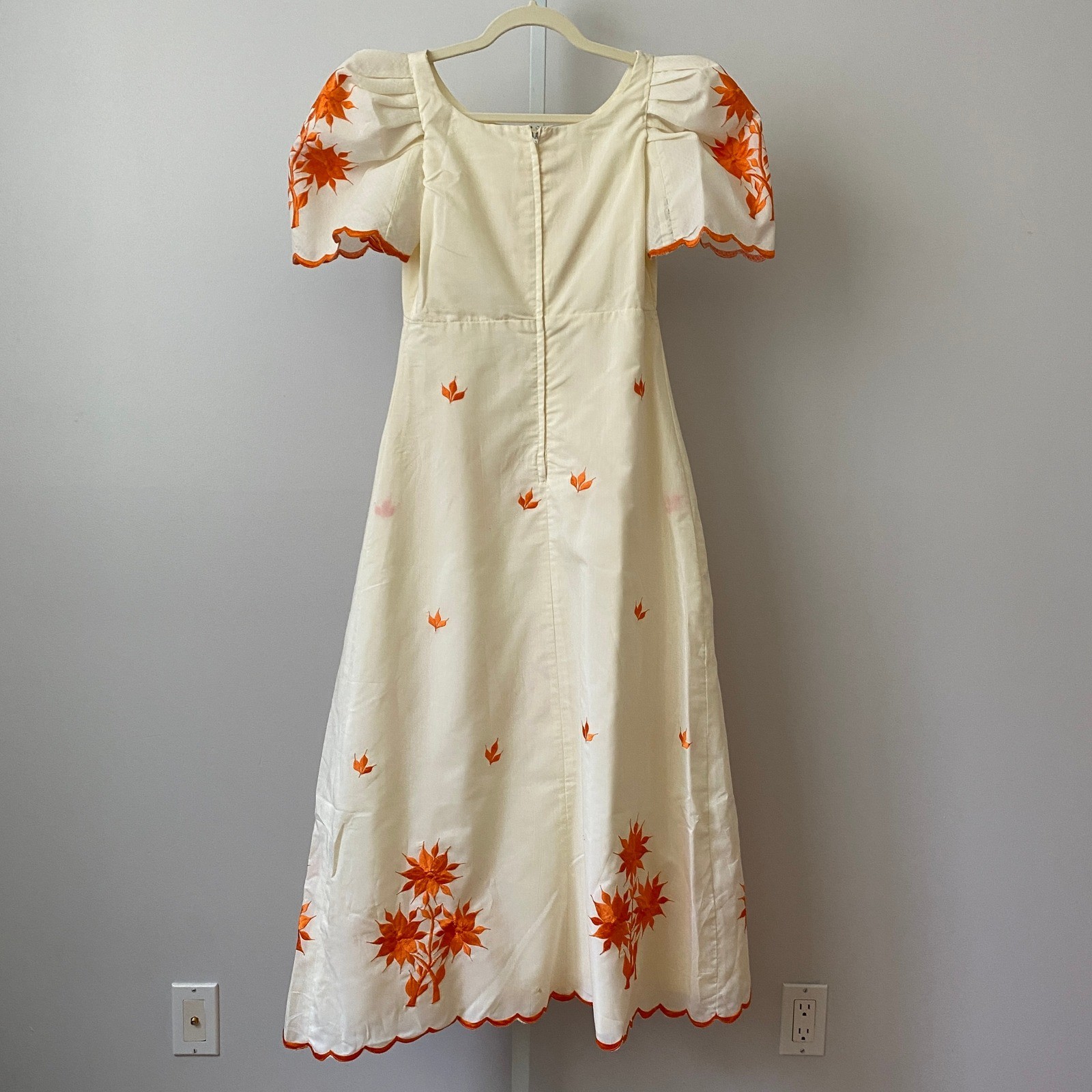 VTG Prairie Dainty Embroidered Floral Scalloped Maxi Dress XS White Orange