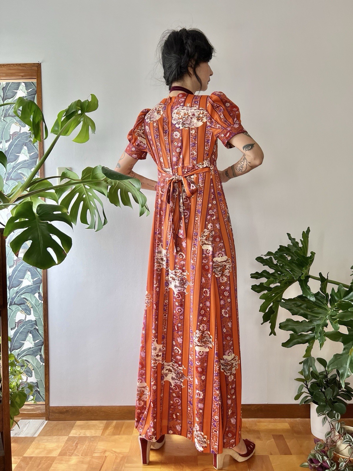 1960s 70s Miss Rita Novelty Print Maxi Dress XS/S/M – Puff Sleeve Jersey Knit