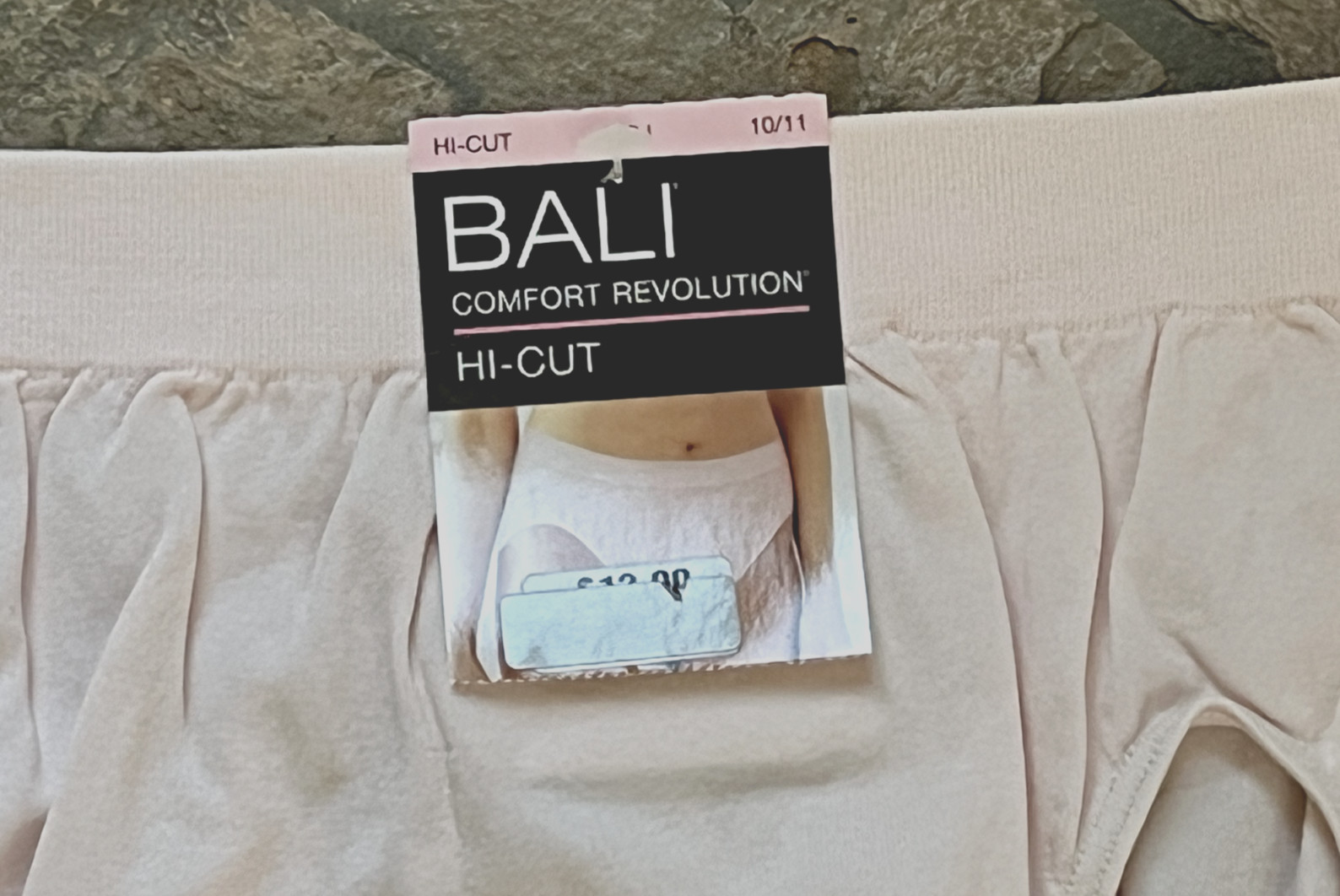 225 BALI 10/11 PINK Comfort Revolution Hi Cut Brief Panties #303J NWT