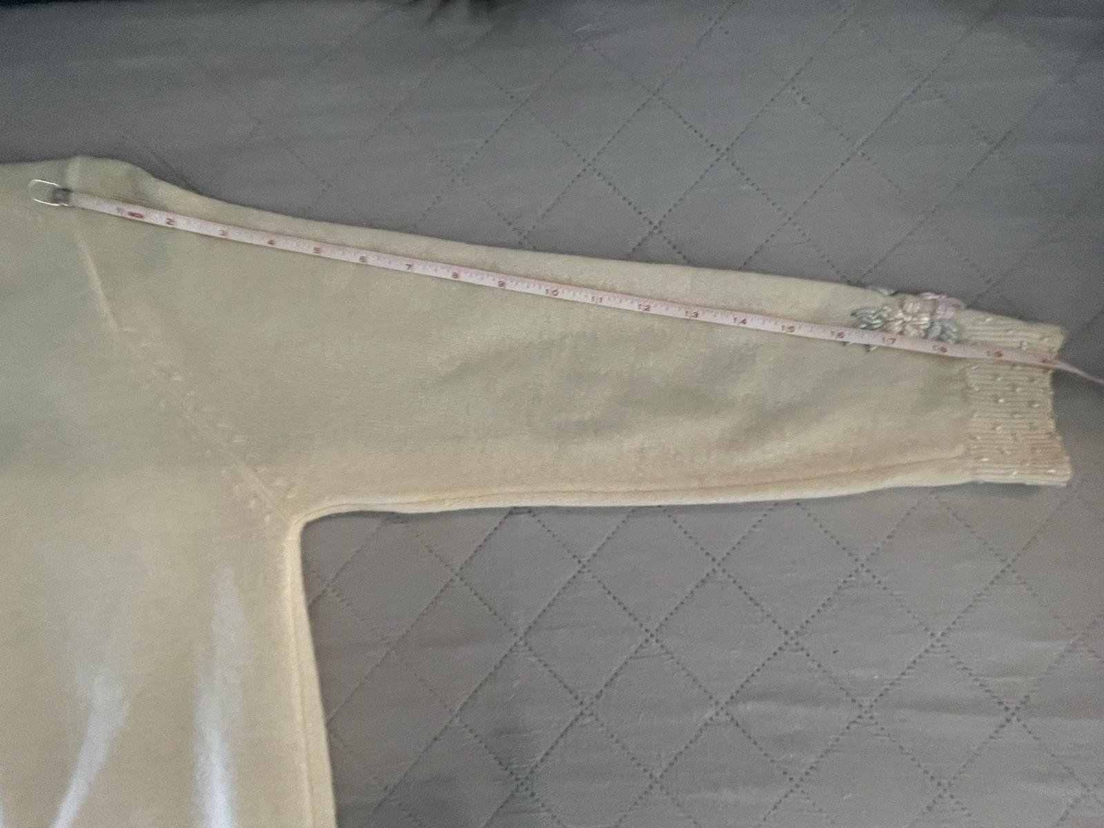 Vintage 50s Cardigan Sweater Dainty Floral Beaded Size 38 Medium